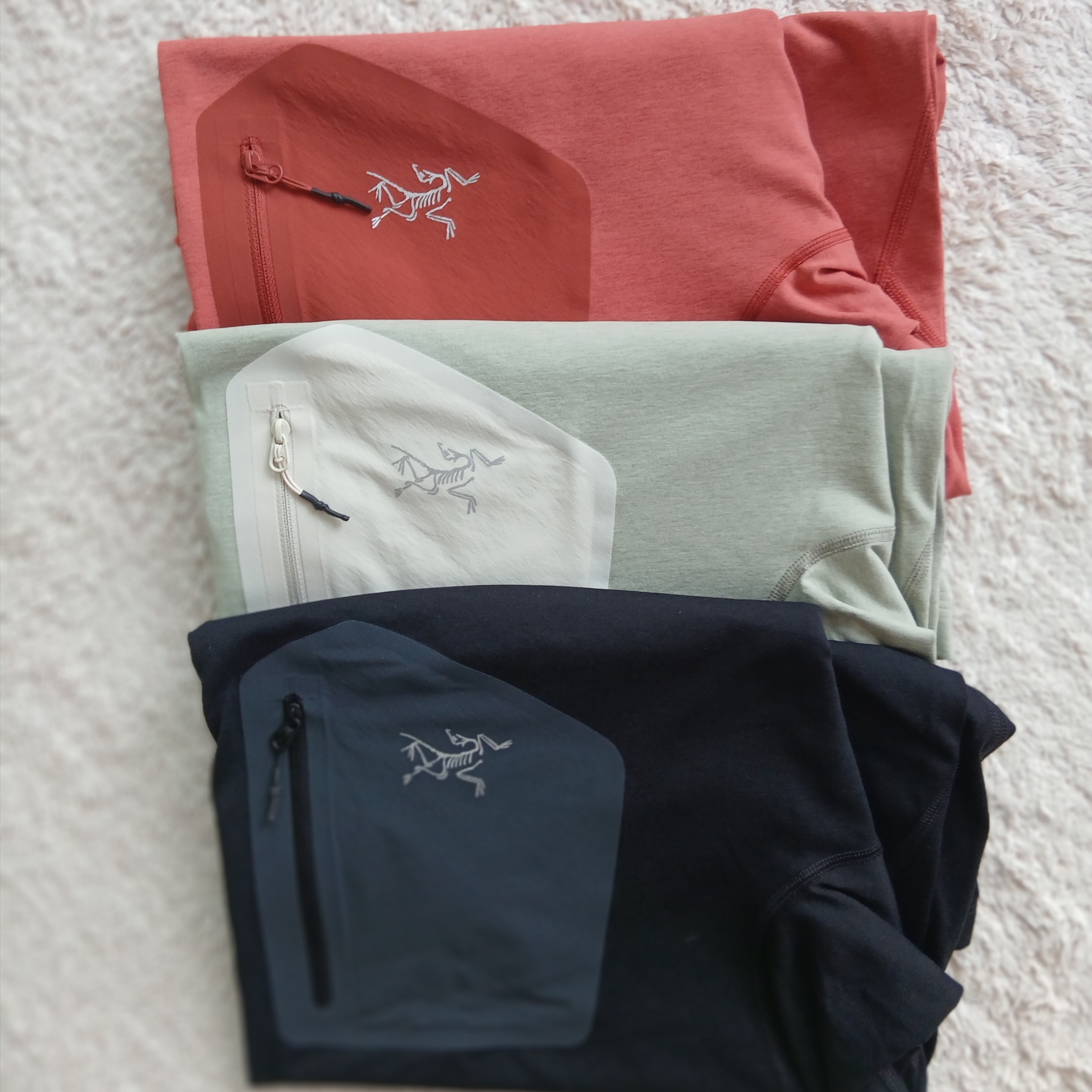 Arc'teryx Konseal Pocket SS T-Shirt Stone Red Dk Stone, Arc'teryx Konseal Pocket SS T-Shirt Habitat 착용 스타일 - 6
