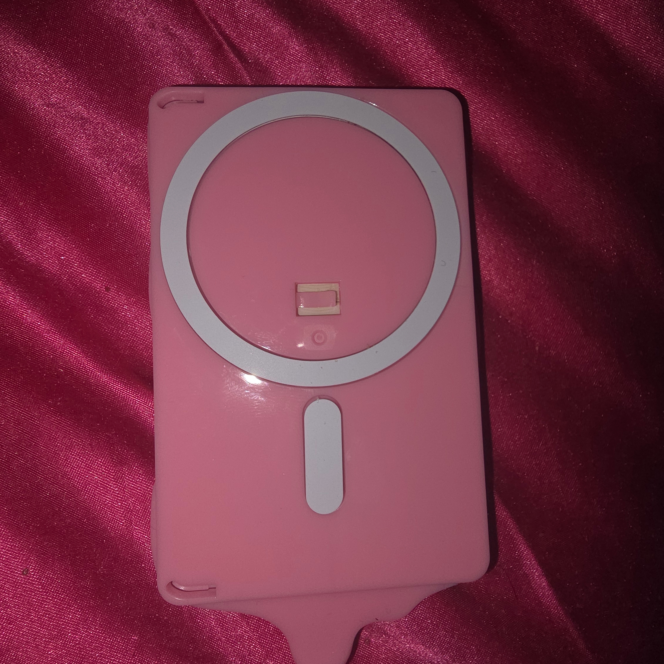GRAGG DOUBLE LAYERS MAGSAFE CARD SLOT PINK 착용 스타일 - 2