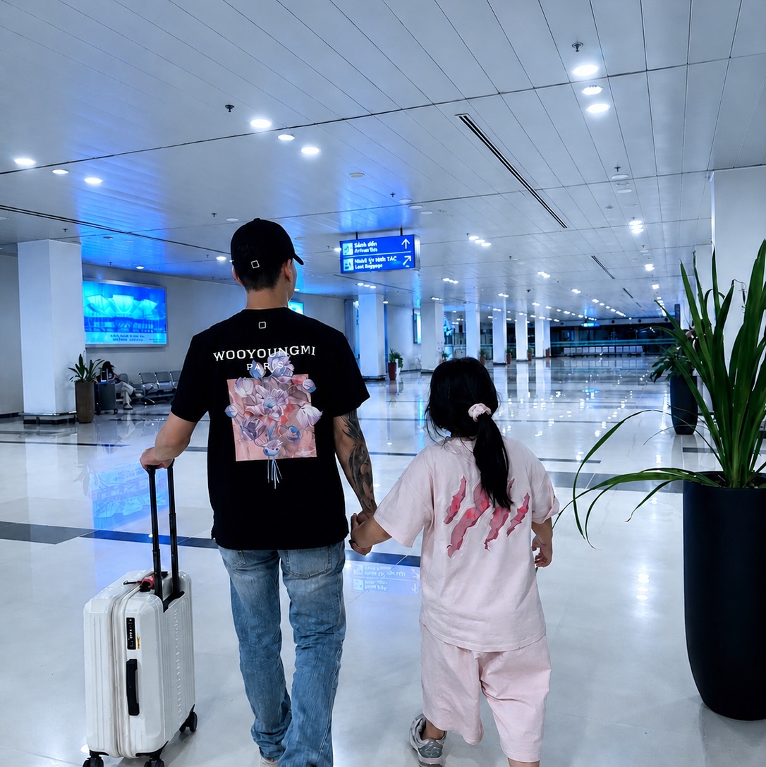 Wooyoungmi 3D Flower Back Logo T-Shirt Black - 24FW 착용 스타일