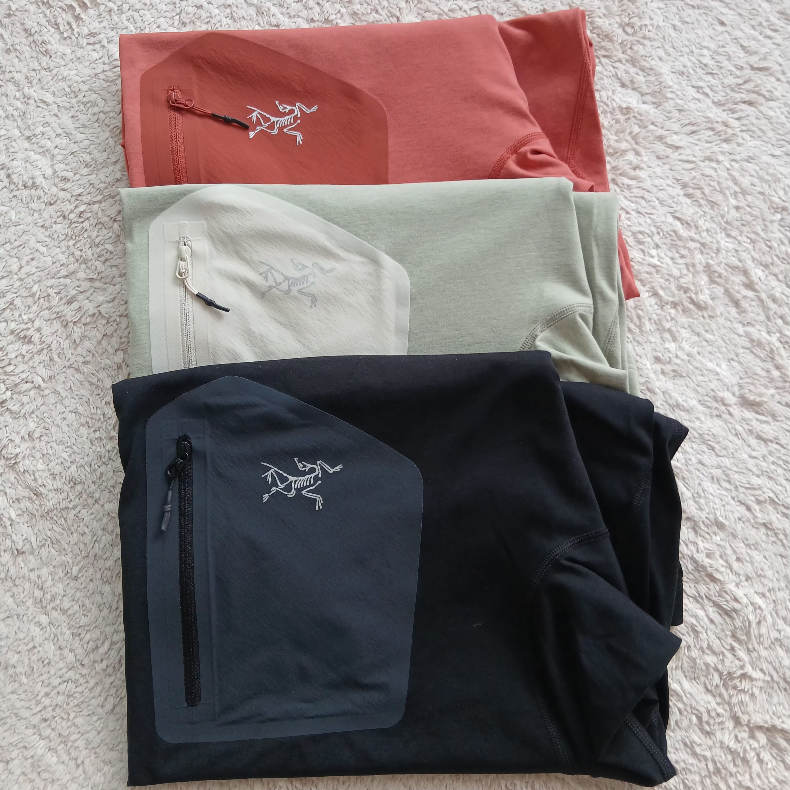 Arc'teryx Konseal Pocket SS T-Shirt Stone Red Dk Stone, Arc'teryx Konseal Pocket SS T-Shirt Habitat 착용 스타일 - 5