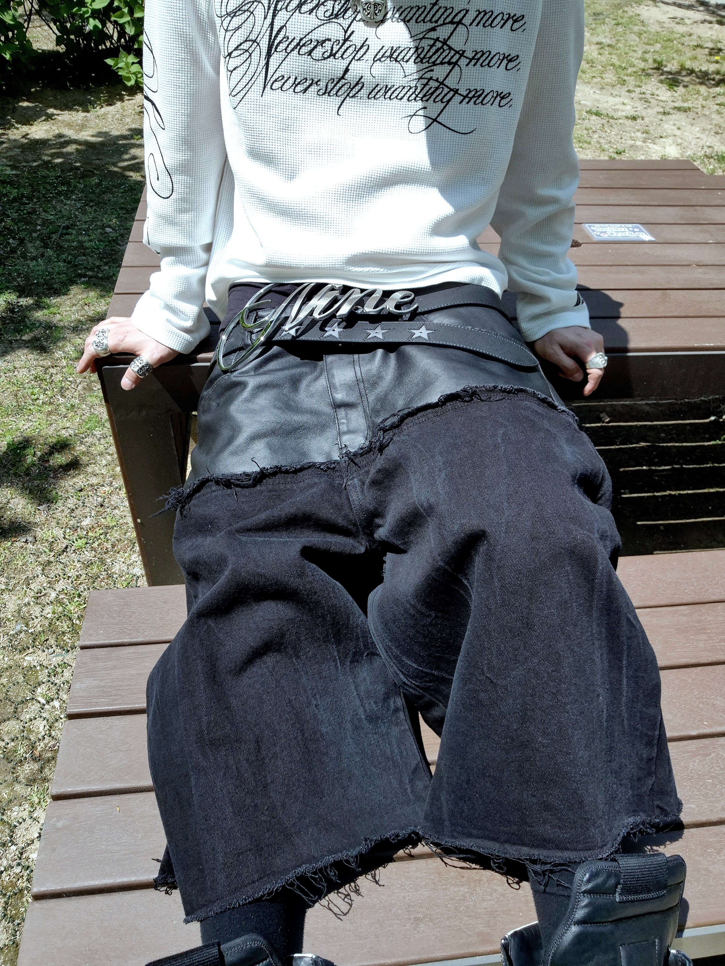 ROARINGRAD Layered Carbon Bermuda Denim Pants Black, Rick Owens Mega Bumper Geobasket Black Milk 착용 스타일 - 2