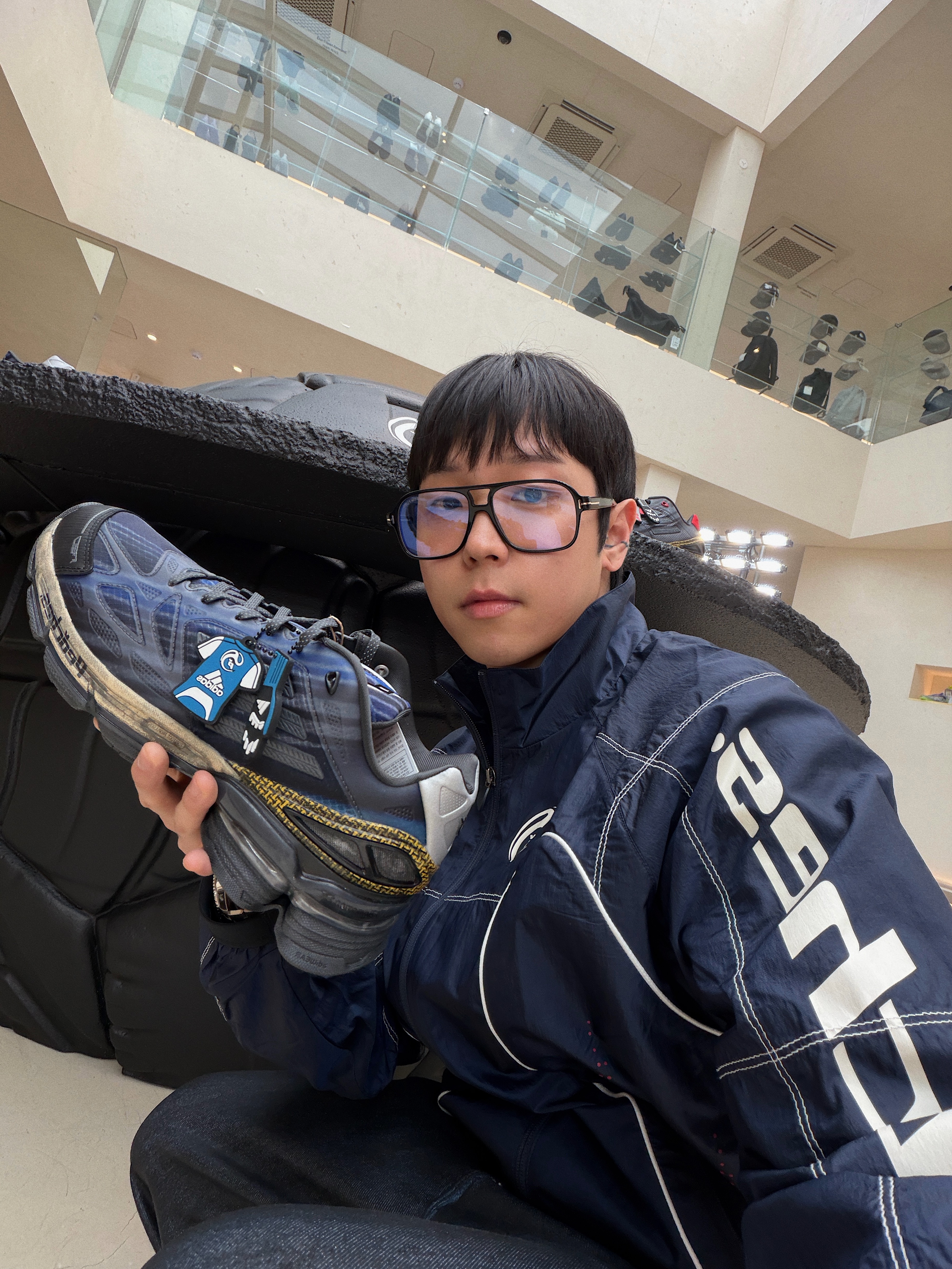 Adidas x Peaches F50 Track Top Night Navy - KR Sizing, Adidas x Peaches F50 Track Top Night Navy - US Sizing 착용 스타일 - 9