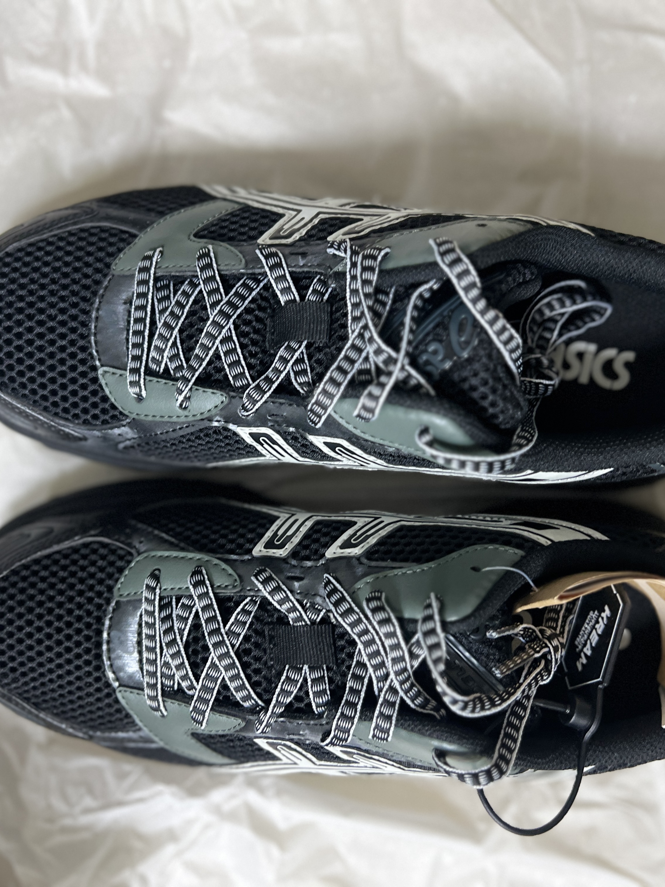 Asics Gel-1130 Black Glacier Grey - Folder Exclusive 착용 스타일 - 4