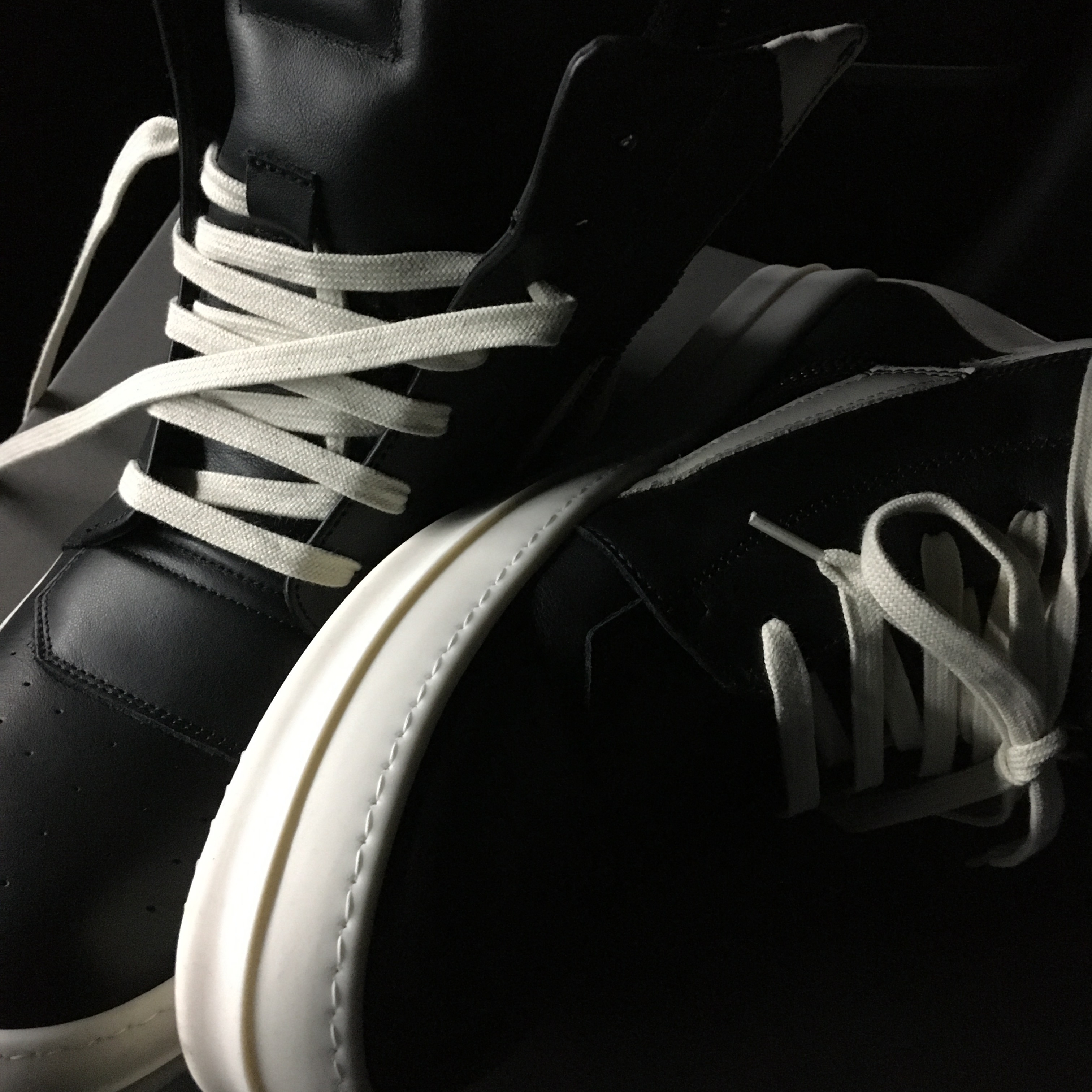 Rick Owens Temple Geobasket Sneakers Black Milk 착용 스타일 - 2