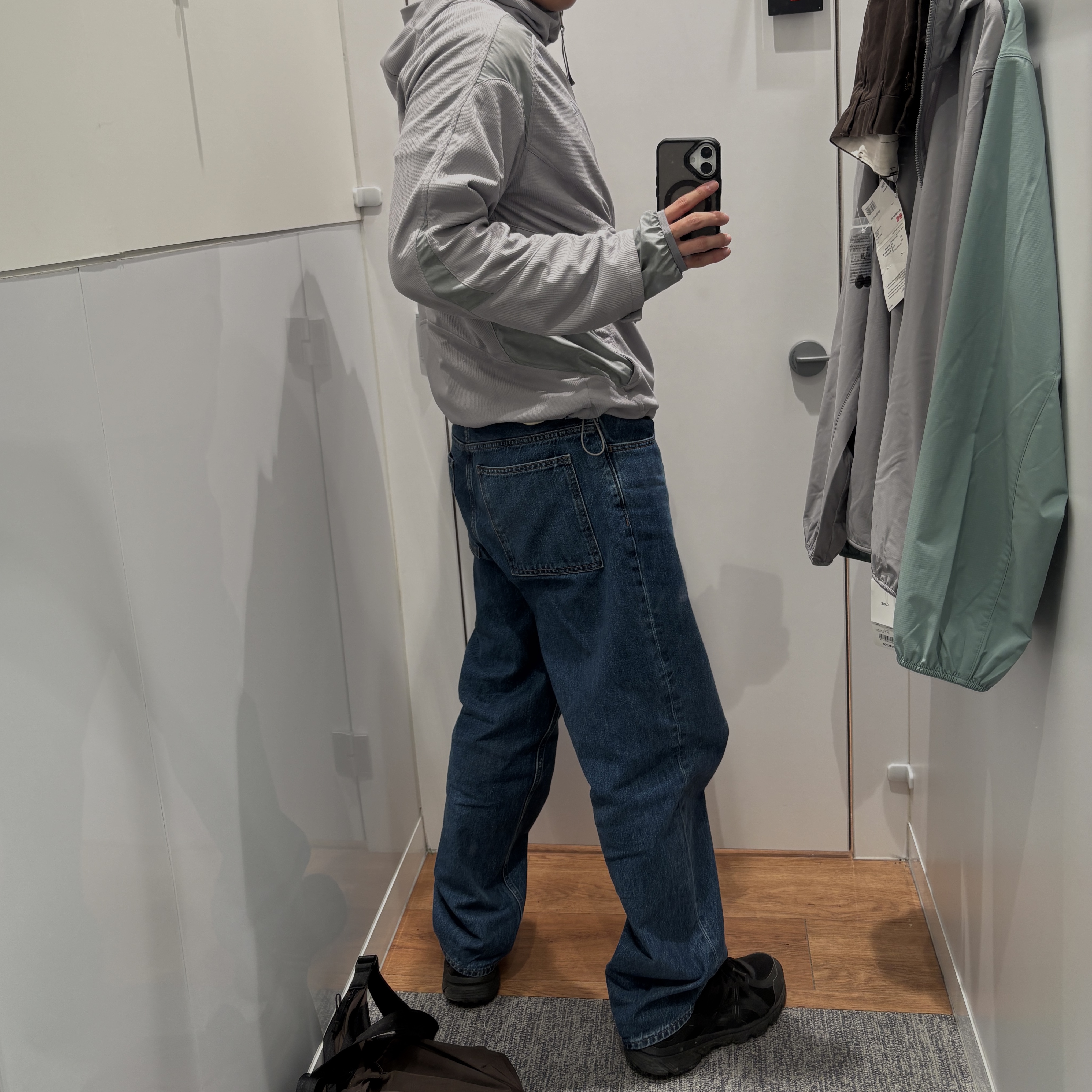Sansan Gear Dual-Shade Jacket Grey - 25SS 착용 스타일 - 1