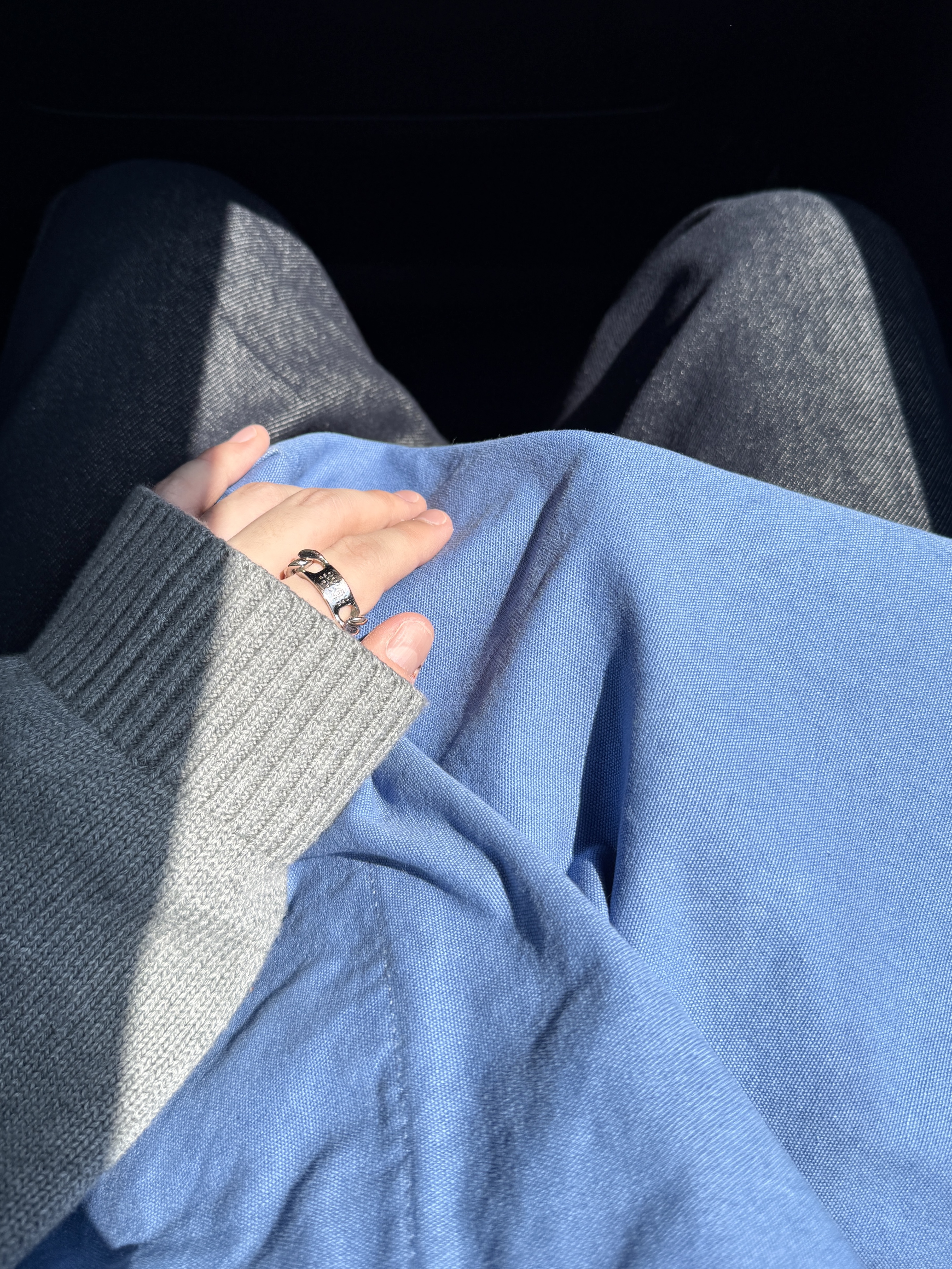 Millo Archive French Dyeing Tote Bag Pastel Blue, (W) MM6 Maison Margiela Classic Chain Ring Palladium 착용 스타일 - 2