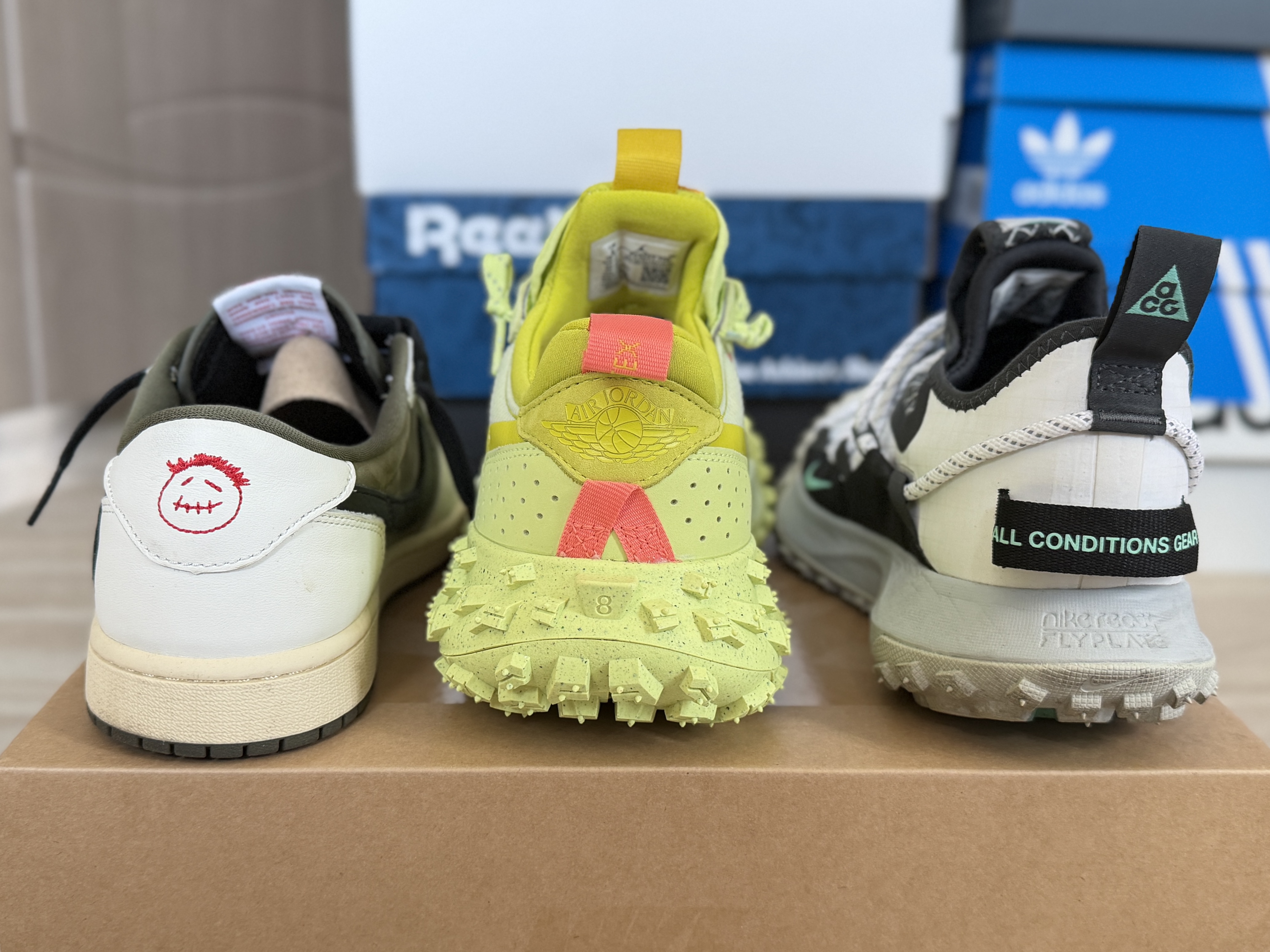 Jordan 1 Low Element Gore-Tex Light Lemon Twist Life Lime 착용 스타일 - 4