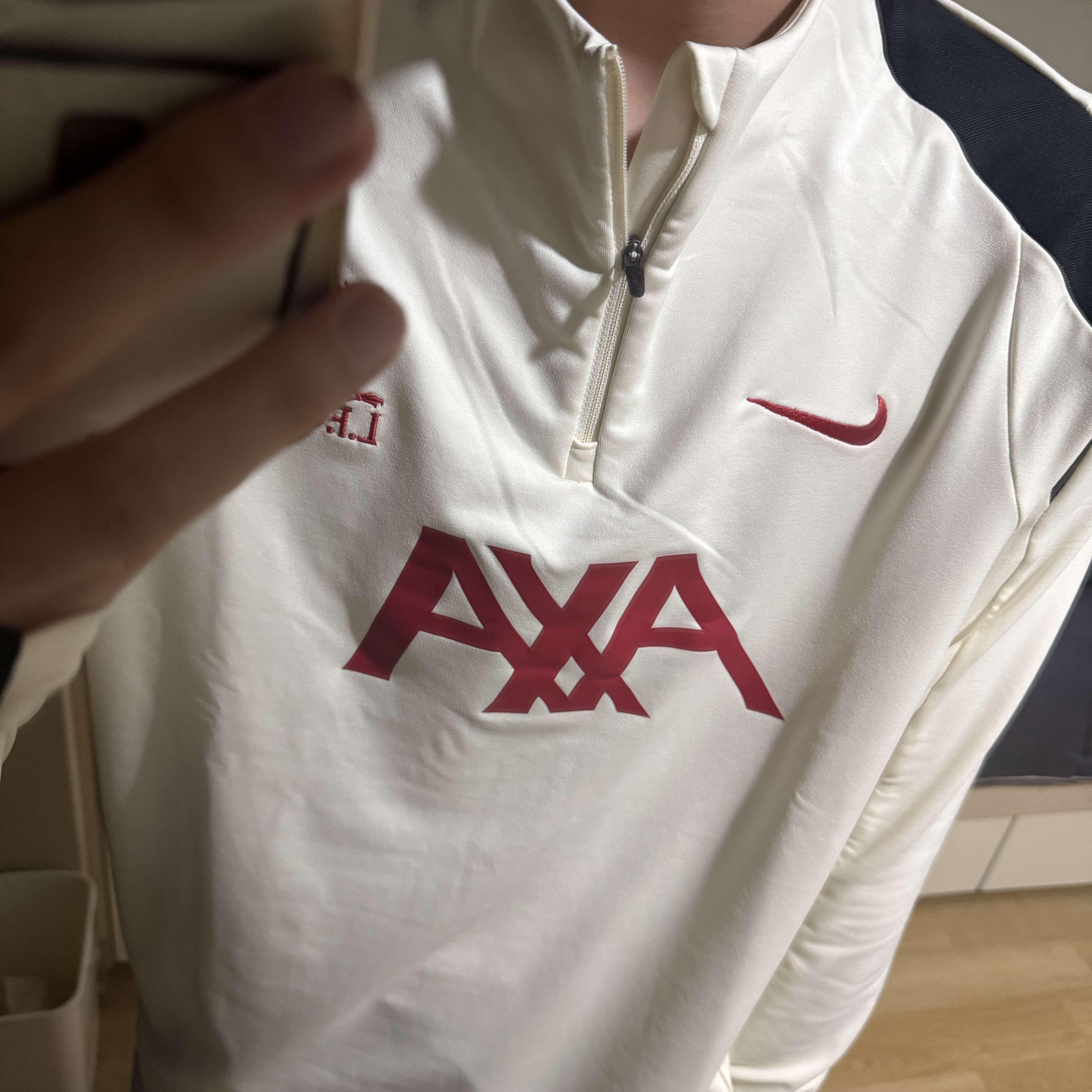 Nike Liverpool FC Strike Dri-Fit Football Drill Top Coconut Milk Black 착용 스타일 - 2