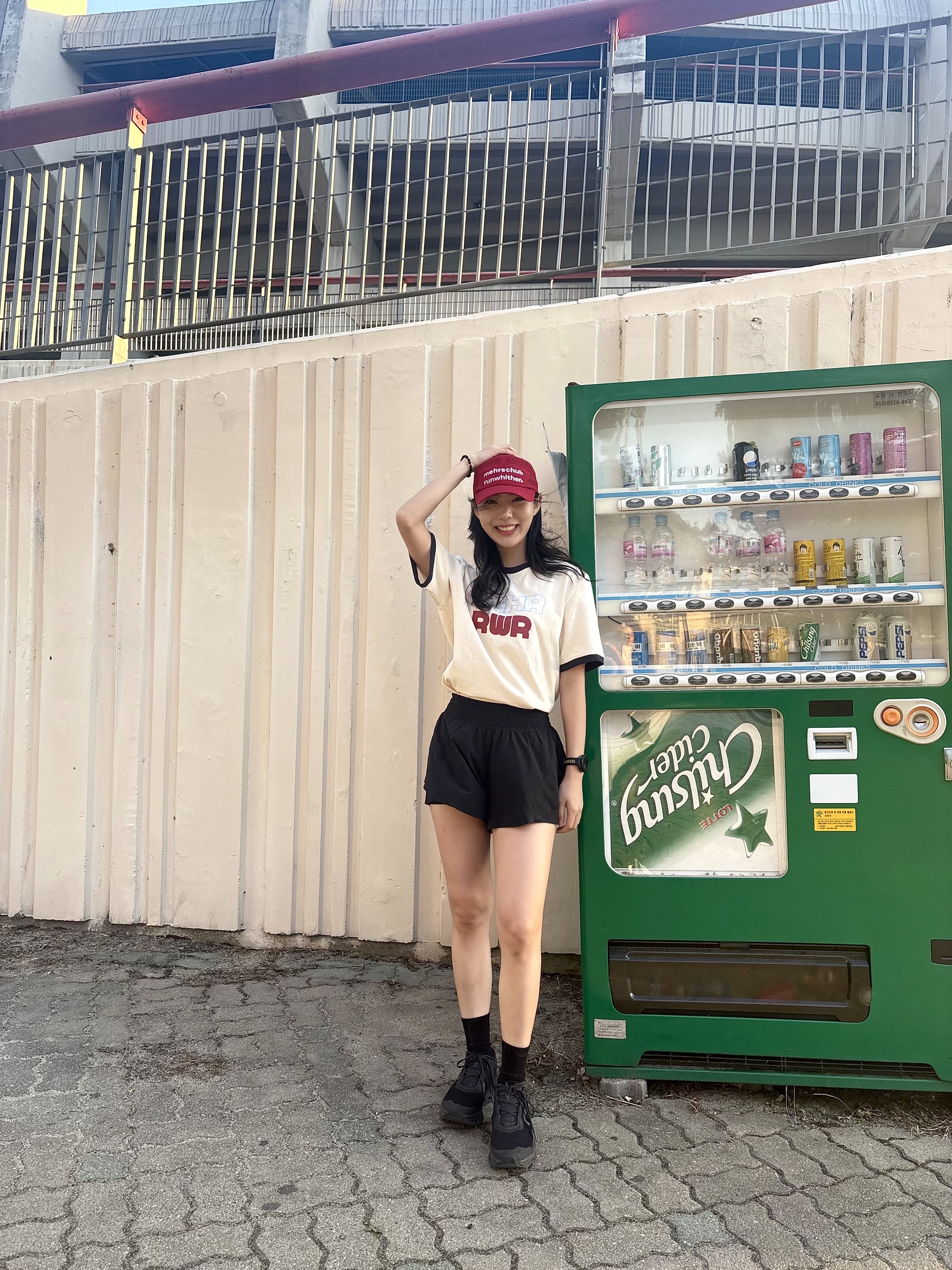 [KREAM 단독] RWR x MEHR Ringer T-Shirt Cream, [KREAM 단독] RWR x MEHR Mesh Cap Red 착용 스타일 - 2