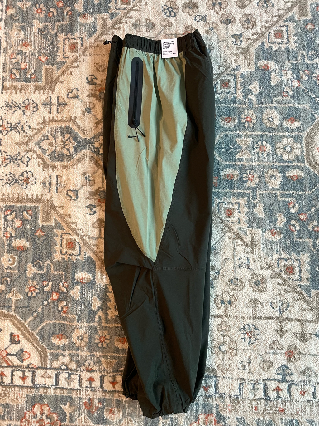 Nike Tech Dri-Fit Woven Colour Block Oversized Trousers Sequoia Oil Green - Asia 착용 스타일 - 7