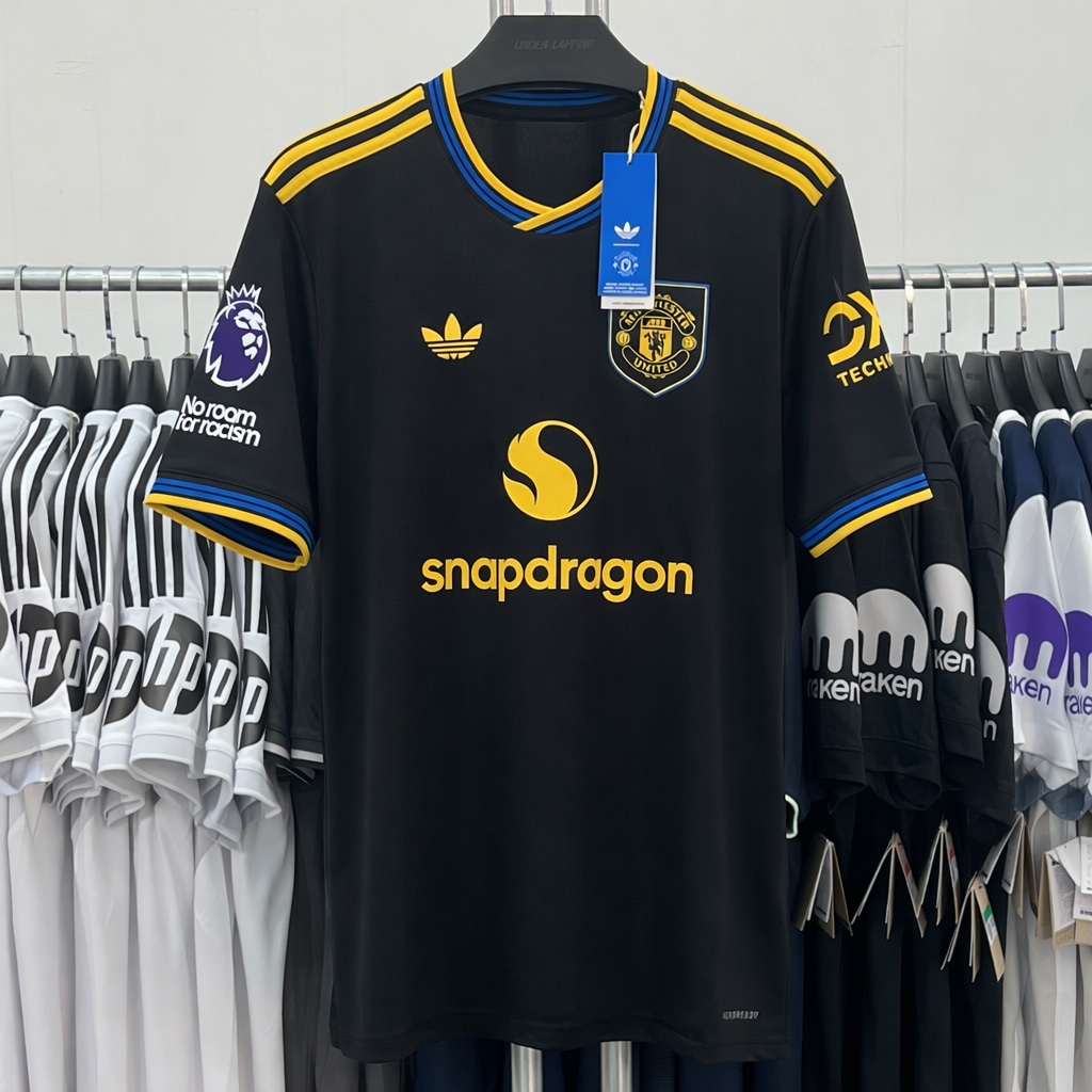 Adidas Manchester United 91 Away Long Sleeve Jersey White - KR Sizing, Adidas Manchester United Originals Track Top Black Red - KR Sizing 착용 스타일 - 2