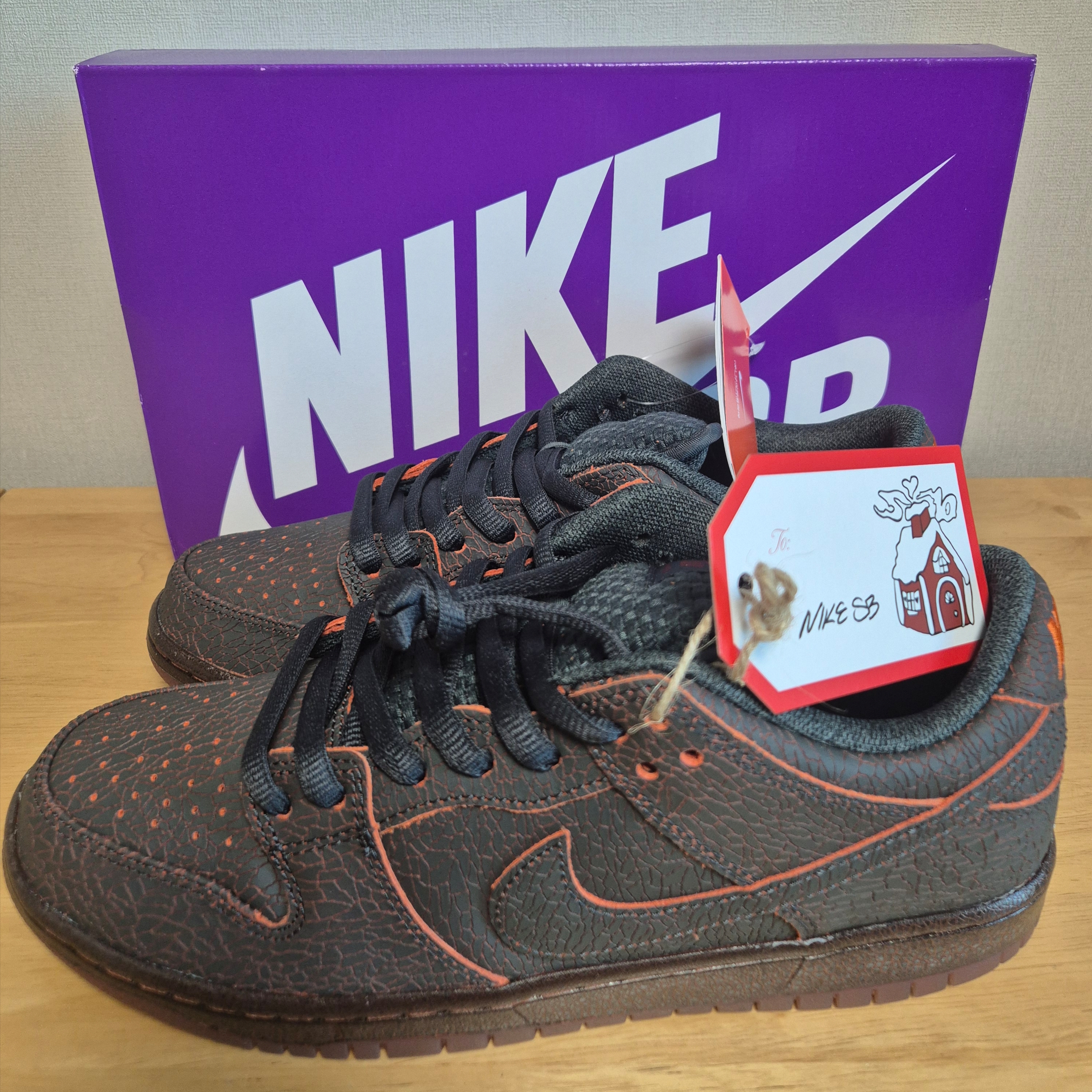 Nike SB Dunk Low Pro Premium Dark Smoke Grey and Black 착용 스타일 - 2