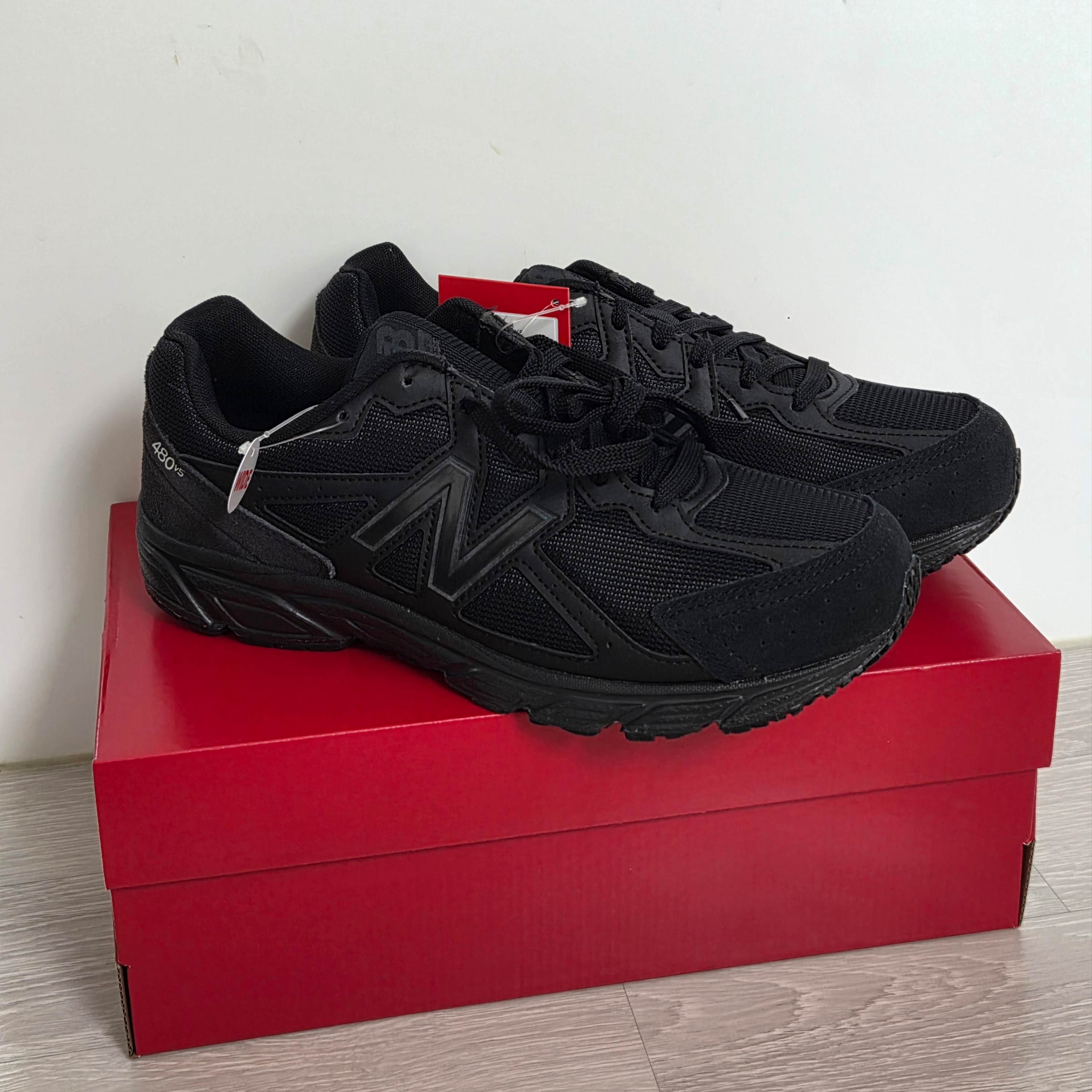 (W) New Balance 480v5 Black - 4E XXWide 착용 스타일