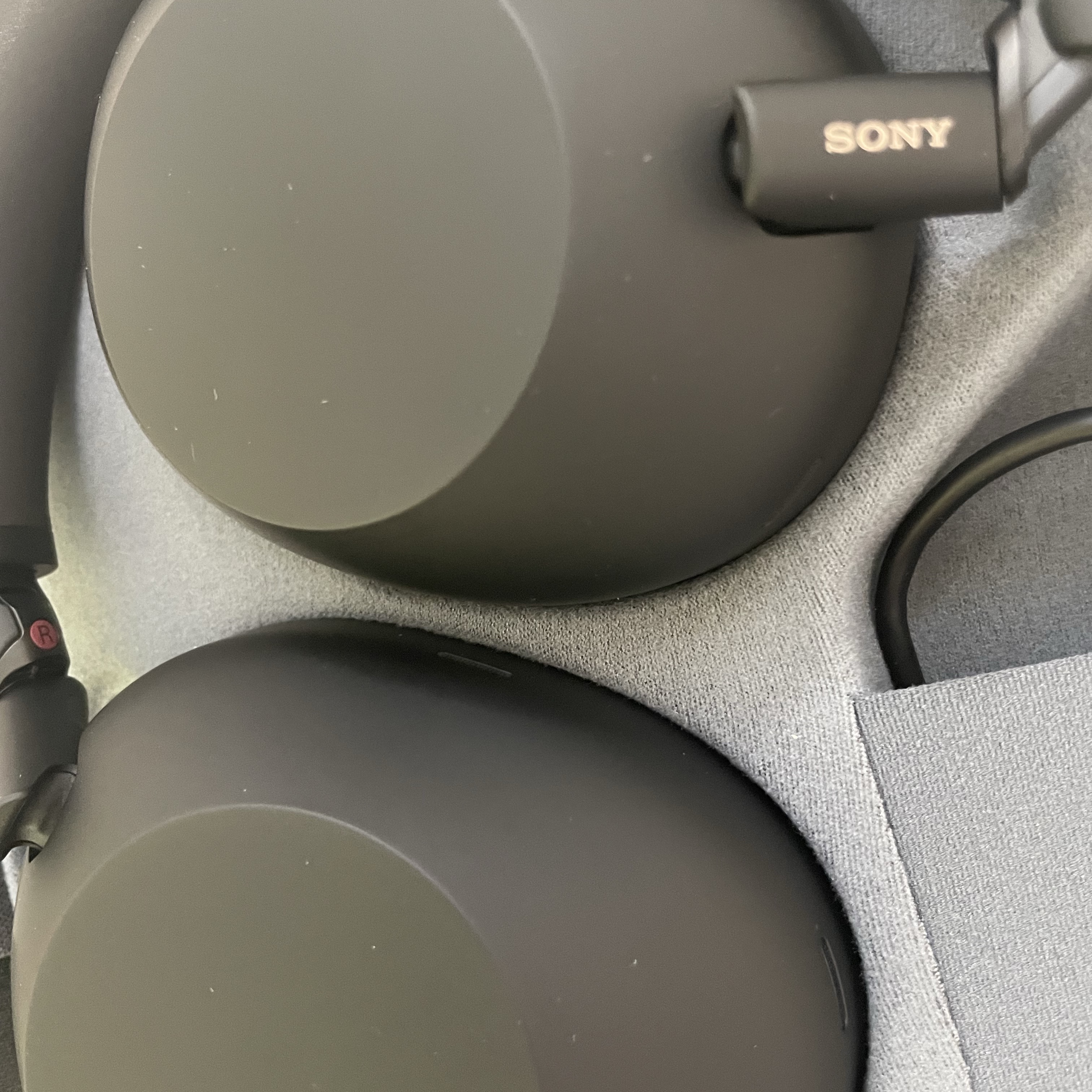 [사은품 증정] Sony WH-1000XM6 Black (Sony Korea Ver.) 착용 스타일