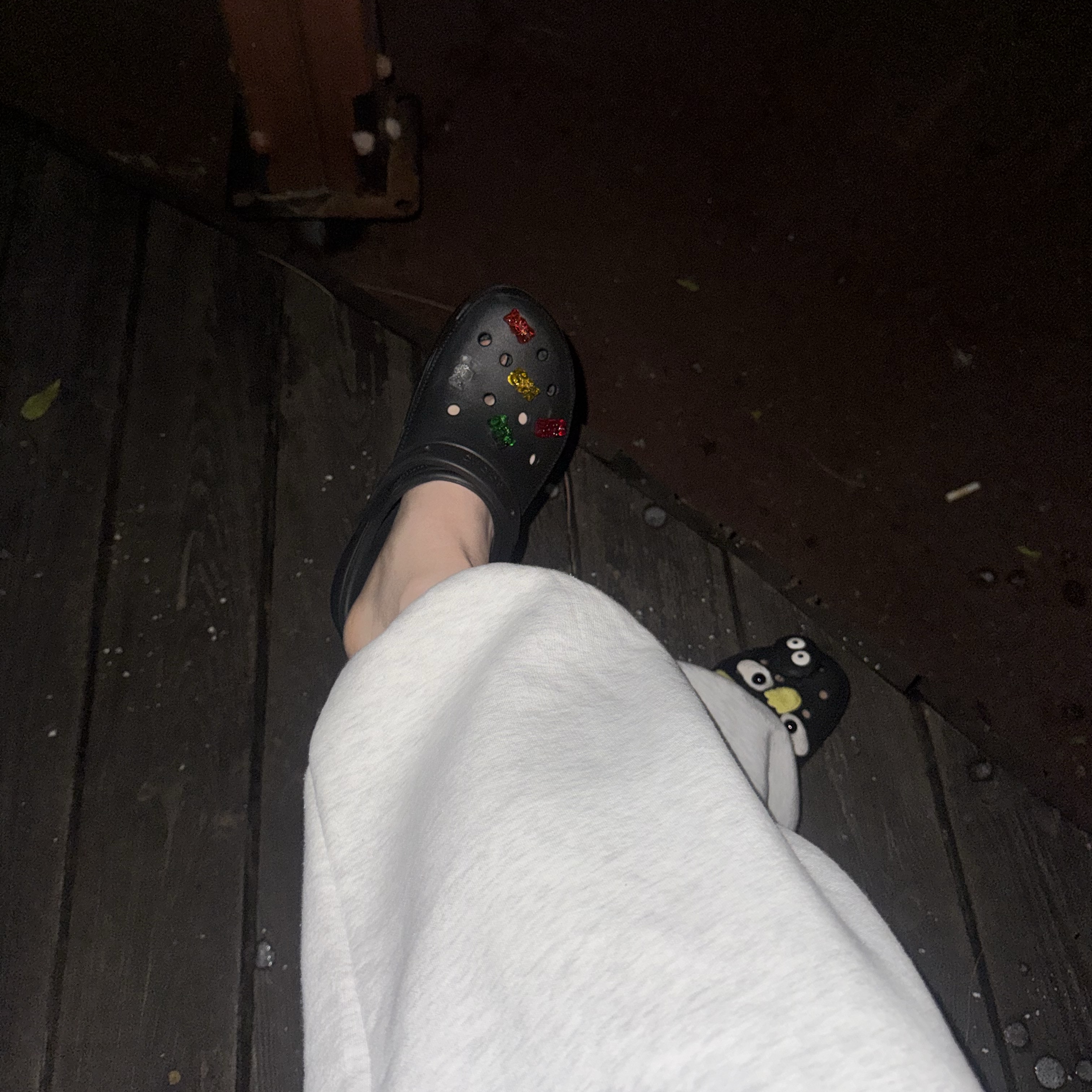 (W) Crocs Classic Platform Clog Black 착용 스타일