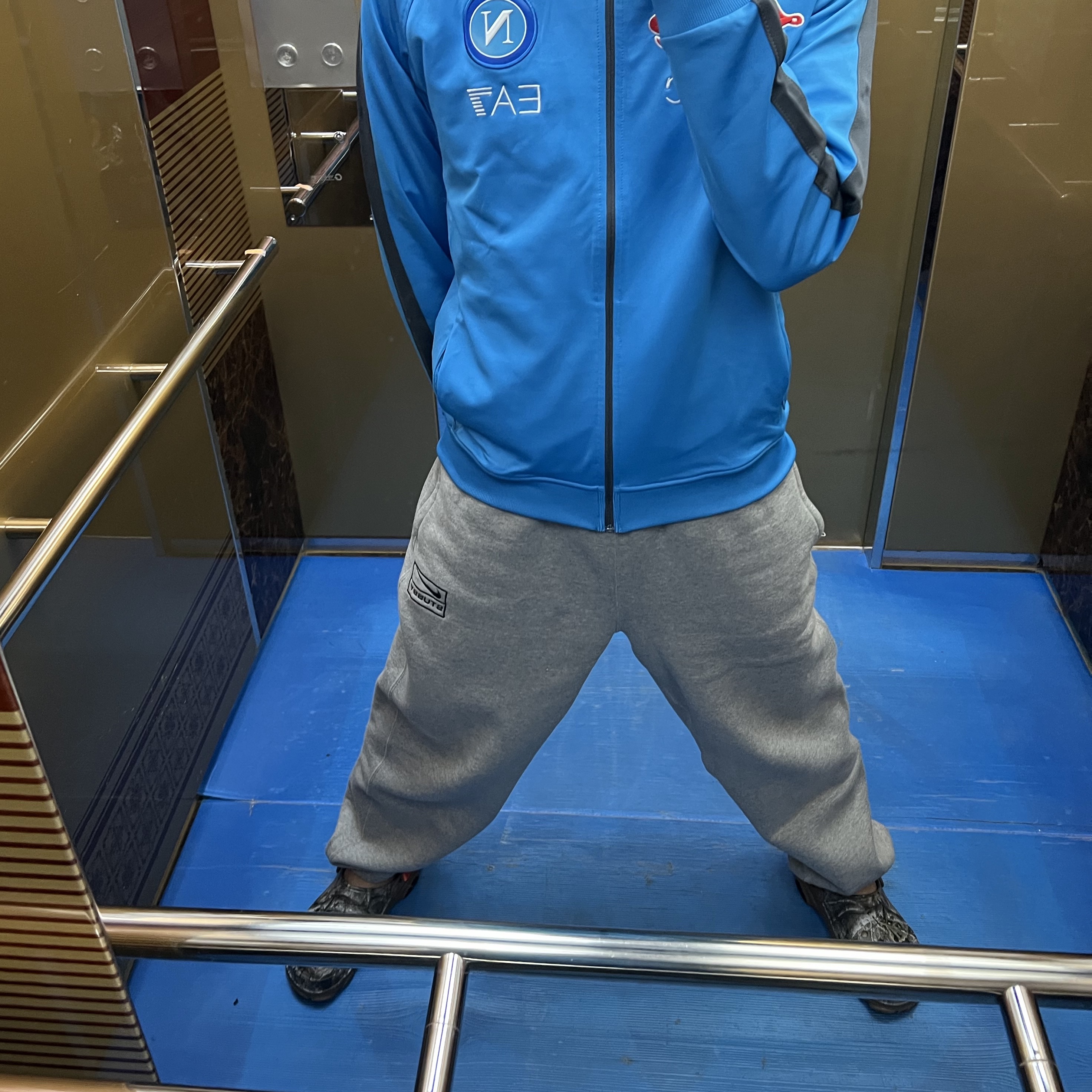Nike x Stussy NRG BR Fleece Pants Grey, EA7 SSC Napoli 2022/23 Home Match Shirt Sky Blue (Non Marking Ver.) 착용 스타일