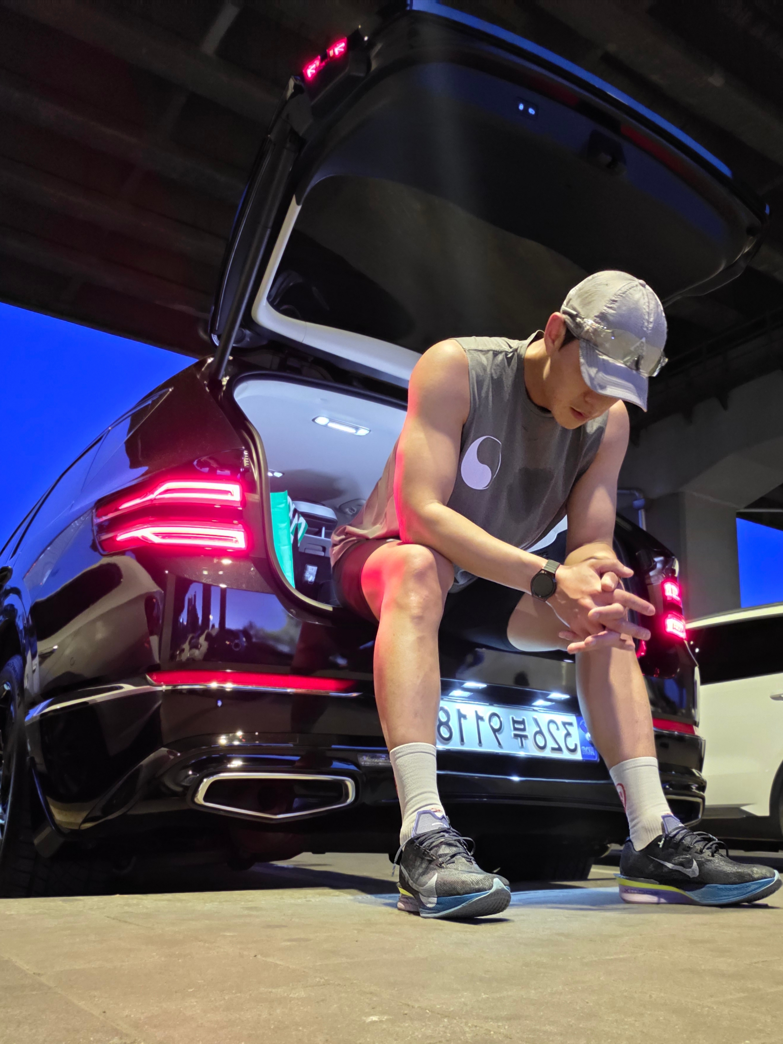 Nike ACG Dri-Fit Club Trail Cap College Grey, Nike ZoomX Vaporfly Next% 4 Obsidian Persian Violet 착용 스타일