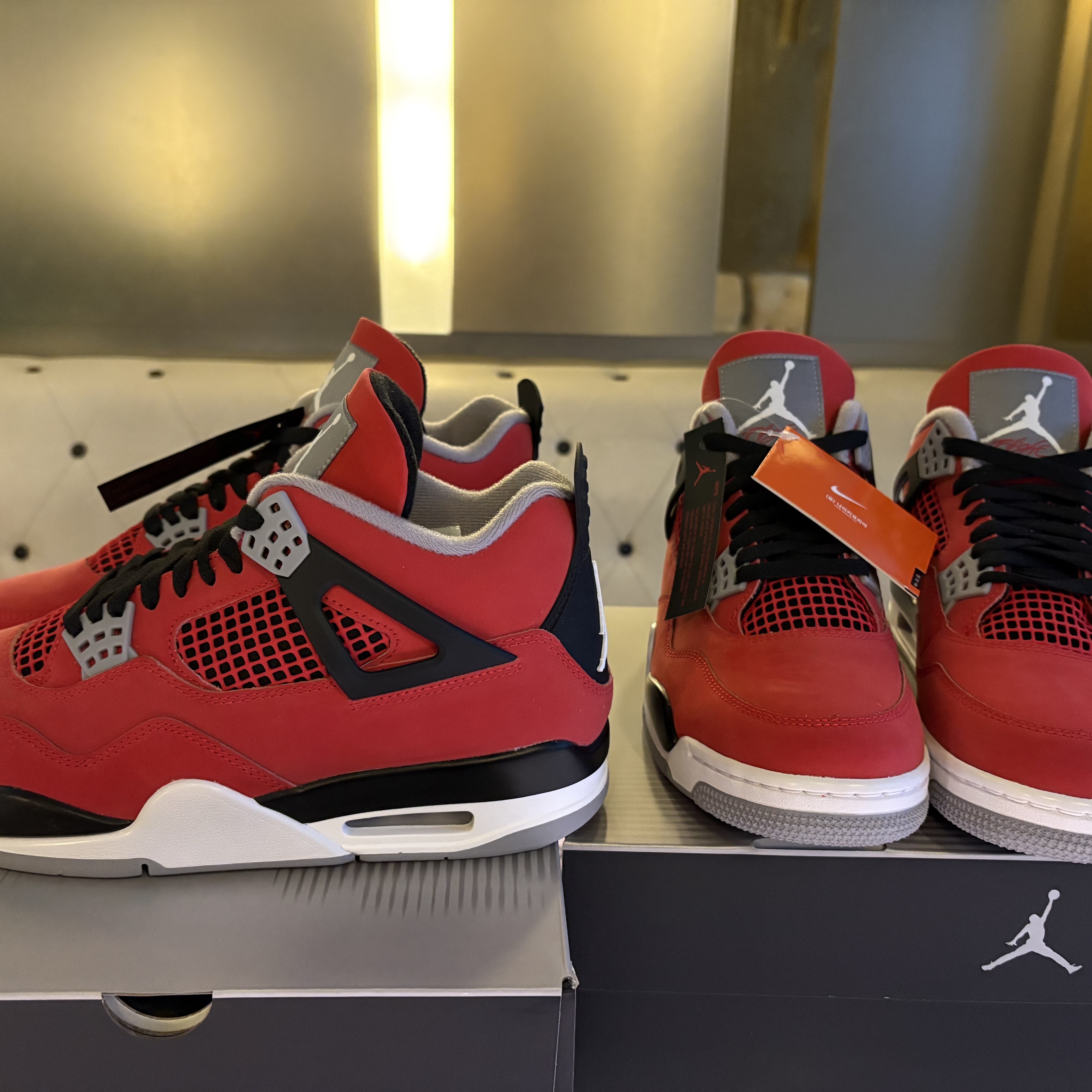 Jordan 4 Toro Bravo Fire Red and Black 2026 착용 스타일
