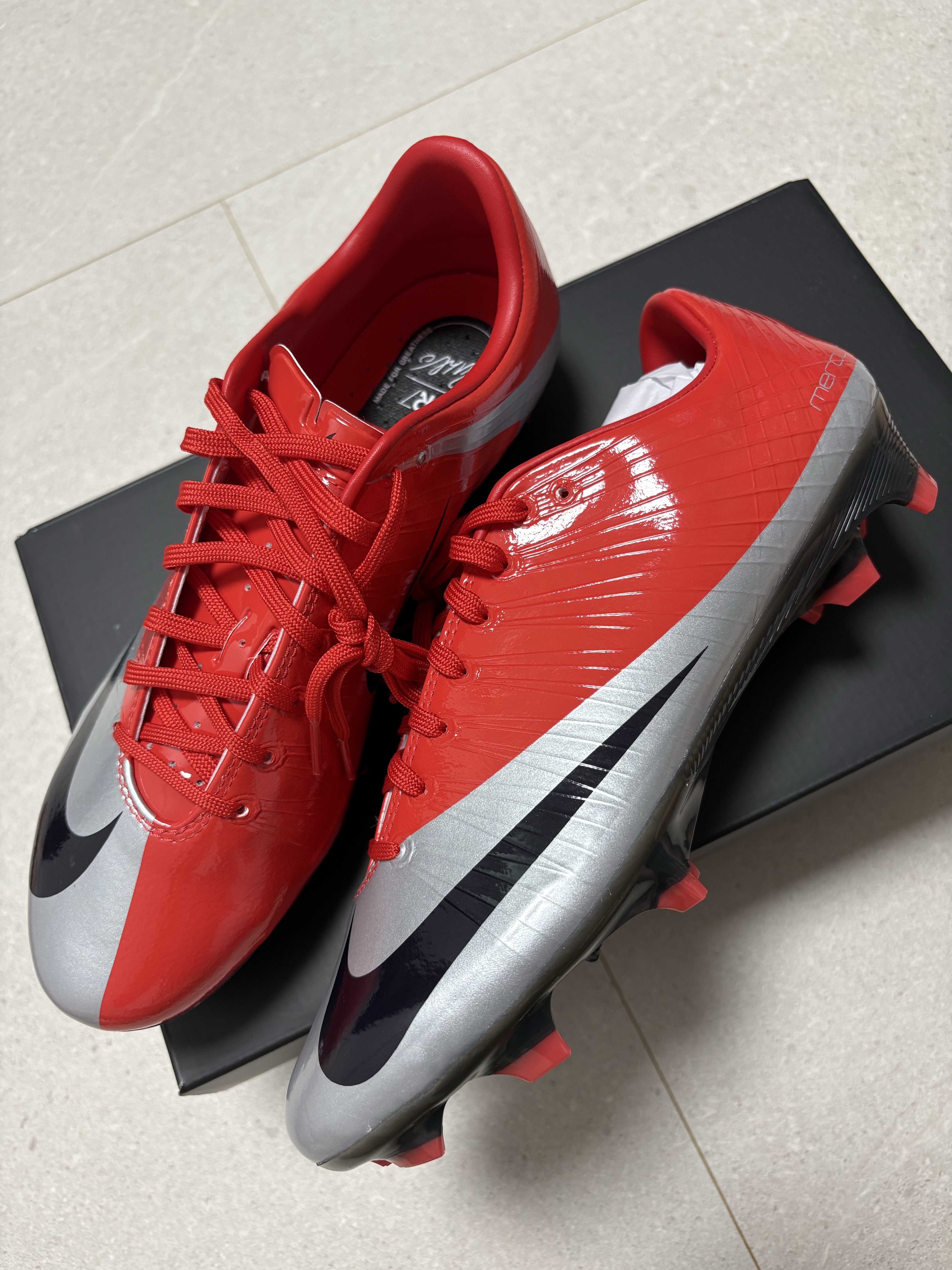 Nike Mercurial Superfly RGN FG SE Max Orange Metallic Silver 착용 스타일 - 2