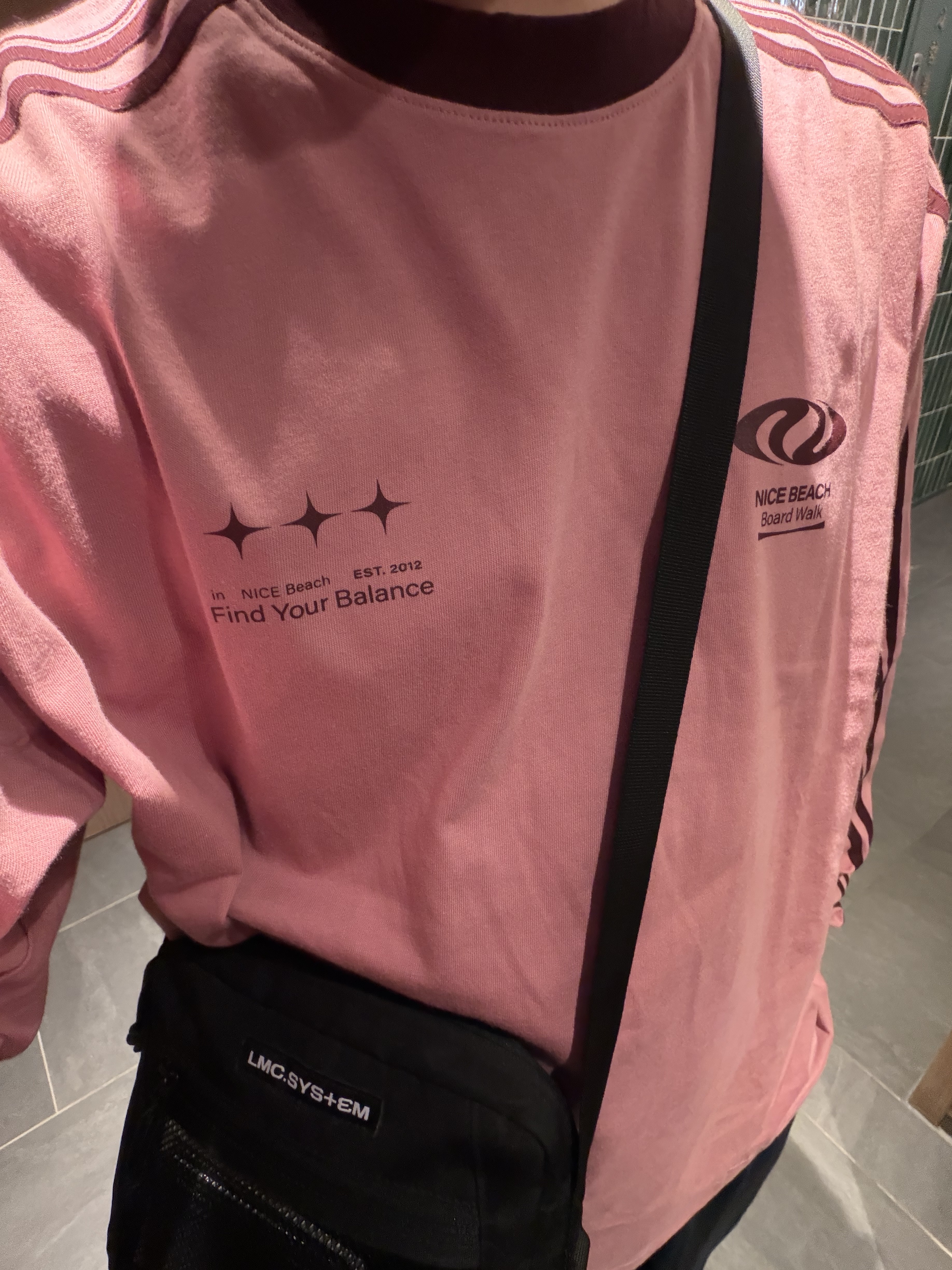 The Museum Visitor x Jon Burgerman Pinky Winky & Charlie Ball Cap Black, Birkenstock Boston Soft Footbed Taupe - Regular 착용 스타일 - 2