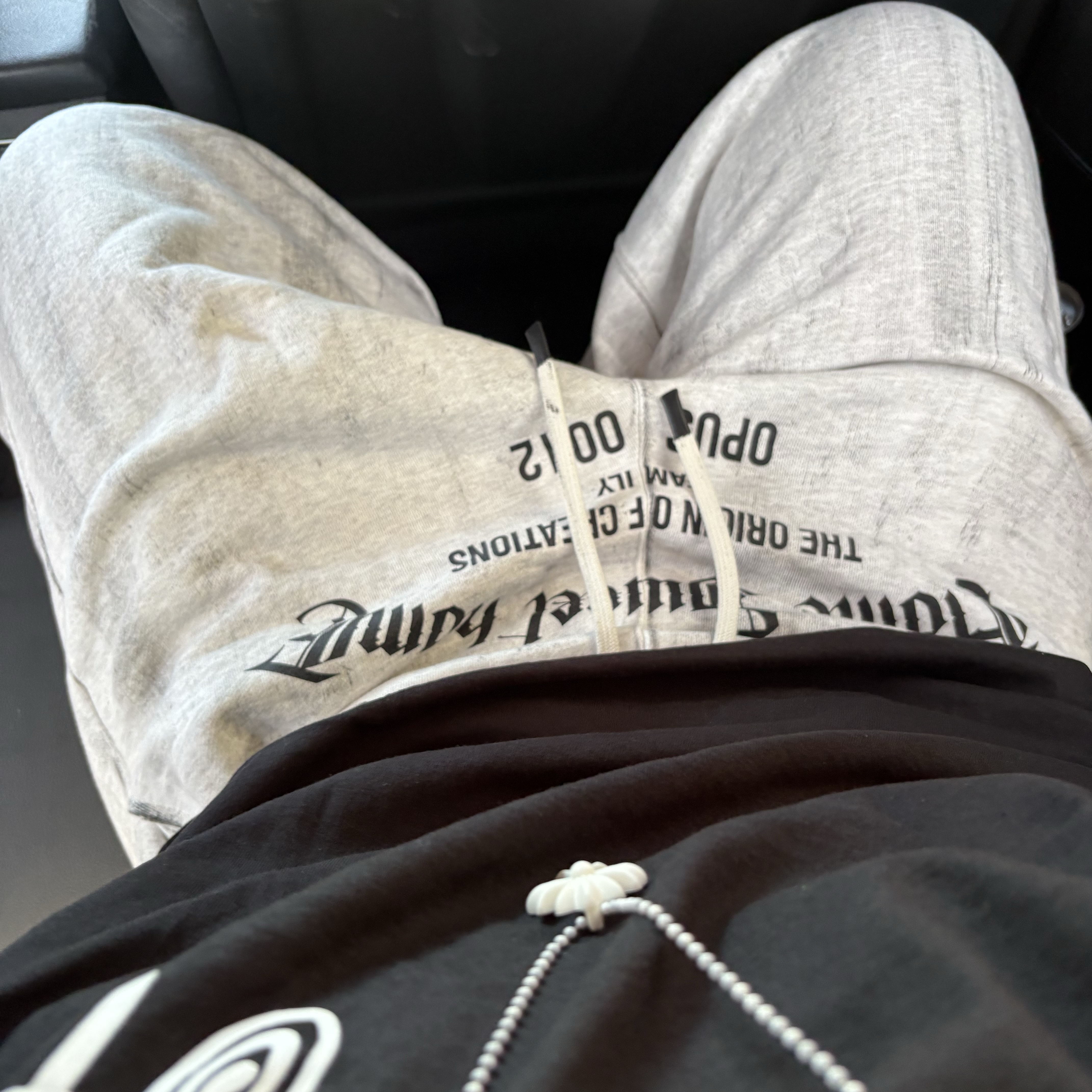 Stussy x Patta Sound Connection T-Shirt Black, Chrome Hearts Silichrome CH Cross Pendant White 2022/2023 착용 스타일