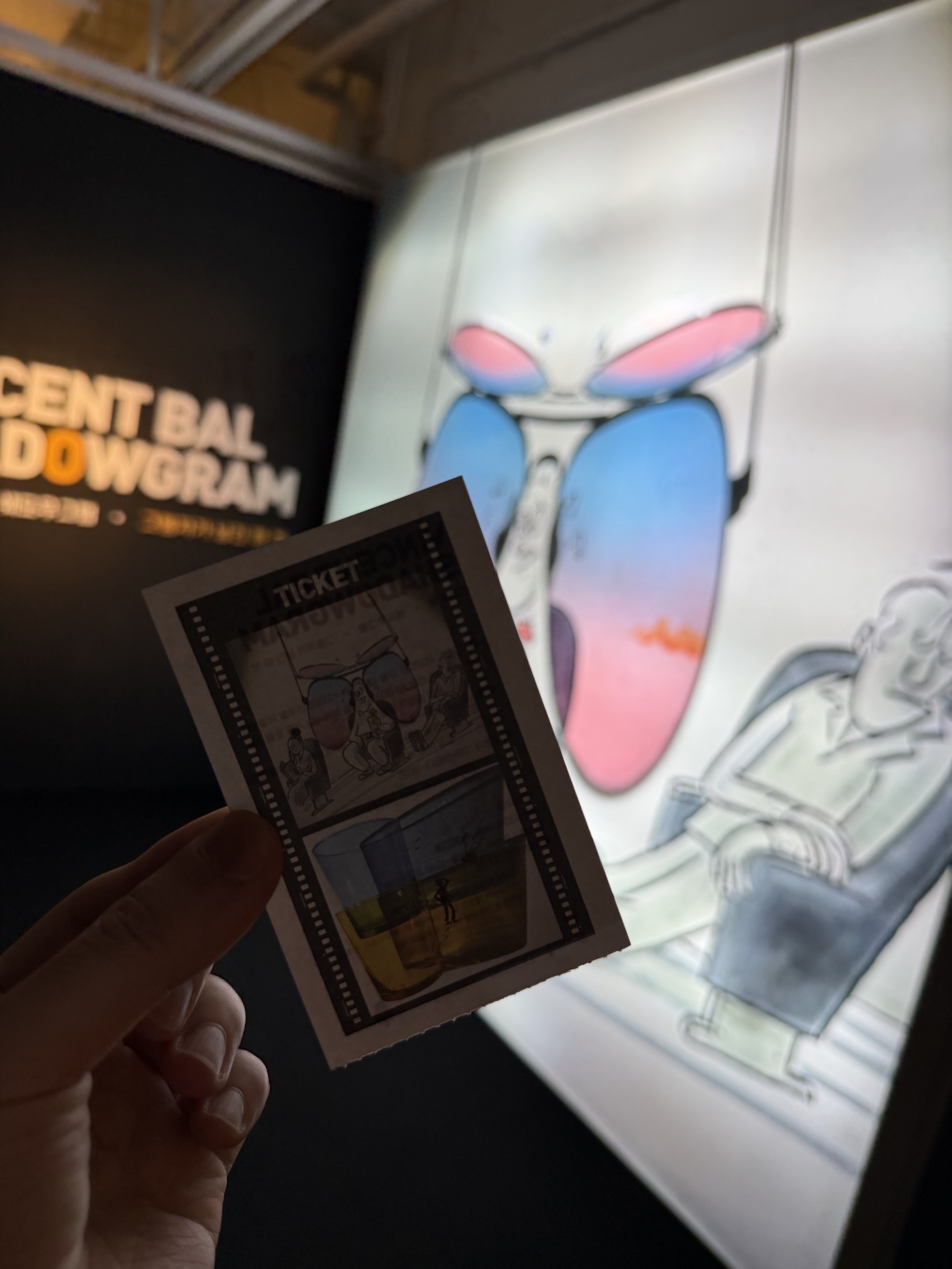 The Museum Visitor x Jon Burgerman Pinky Winky & Charlie Ball Cap Black, Birkenstock Boston Soft Footbed Taupe - Regular 착용 스타일 - 5