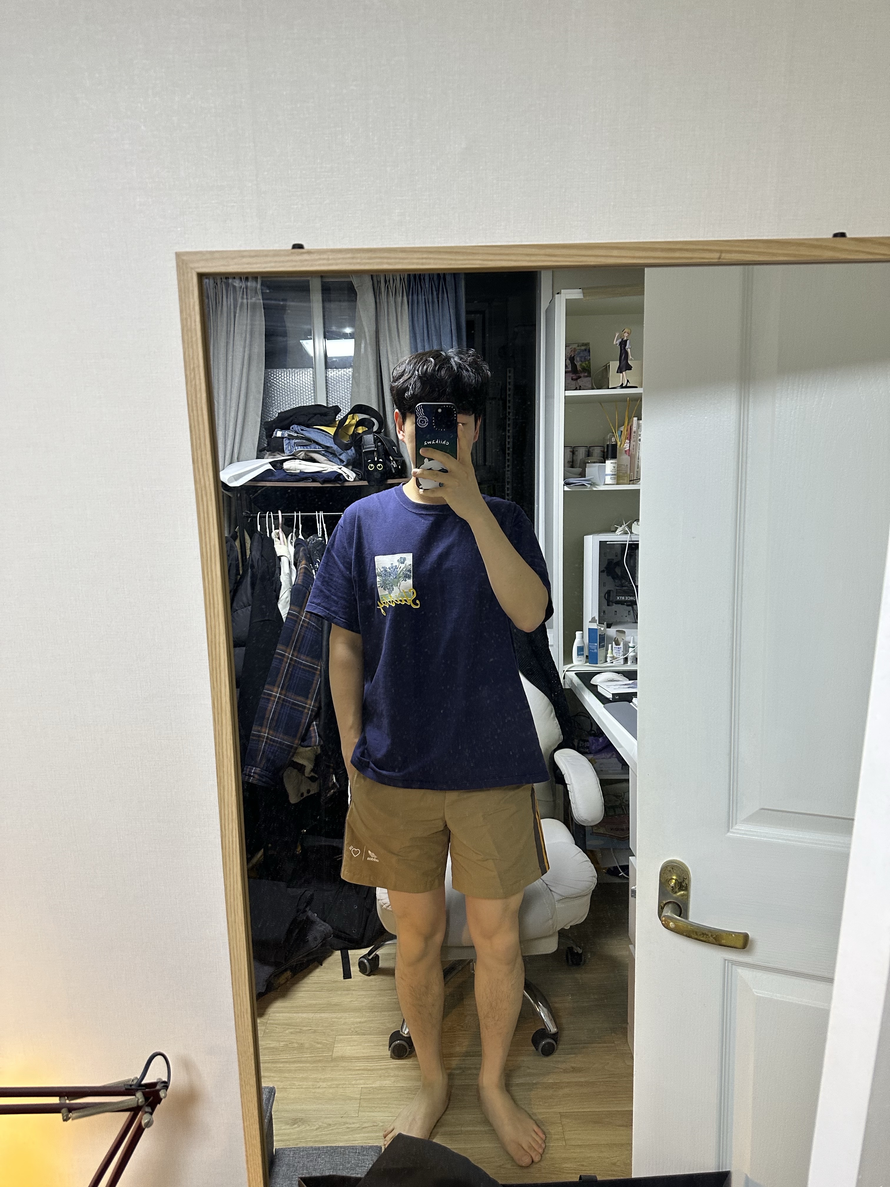 Stussy Post Modernists T-Shirt Navy 착용 스타일