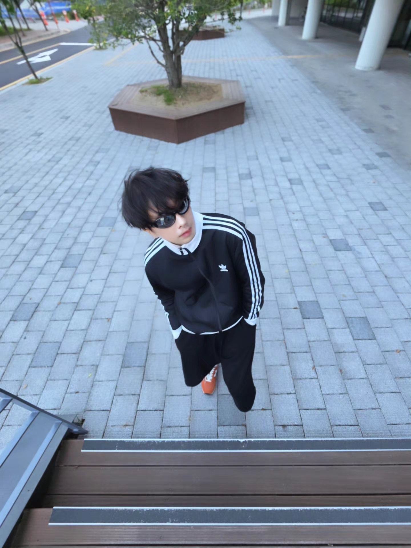 Adidas Adicolor Classics Beckenbauer Track Jacket Black - KR Sizing, Adidas Adicolor Classics Beckenbauer Track Jacket Black - US Sizing 착용 스타일 - 3