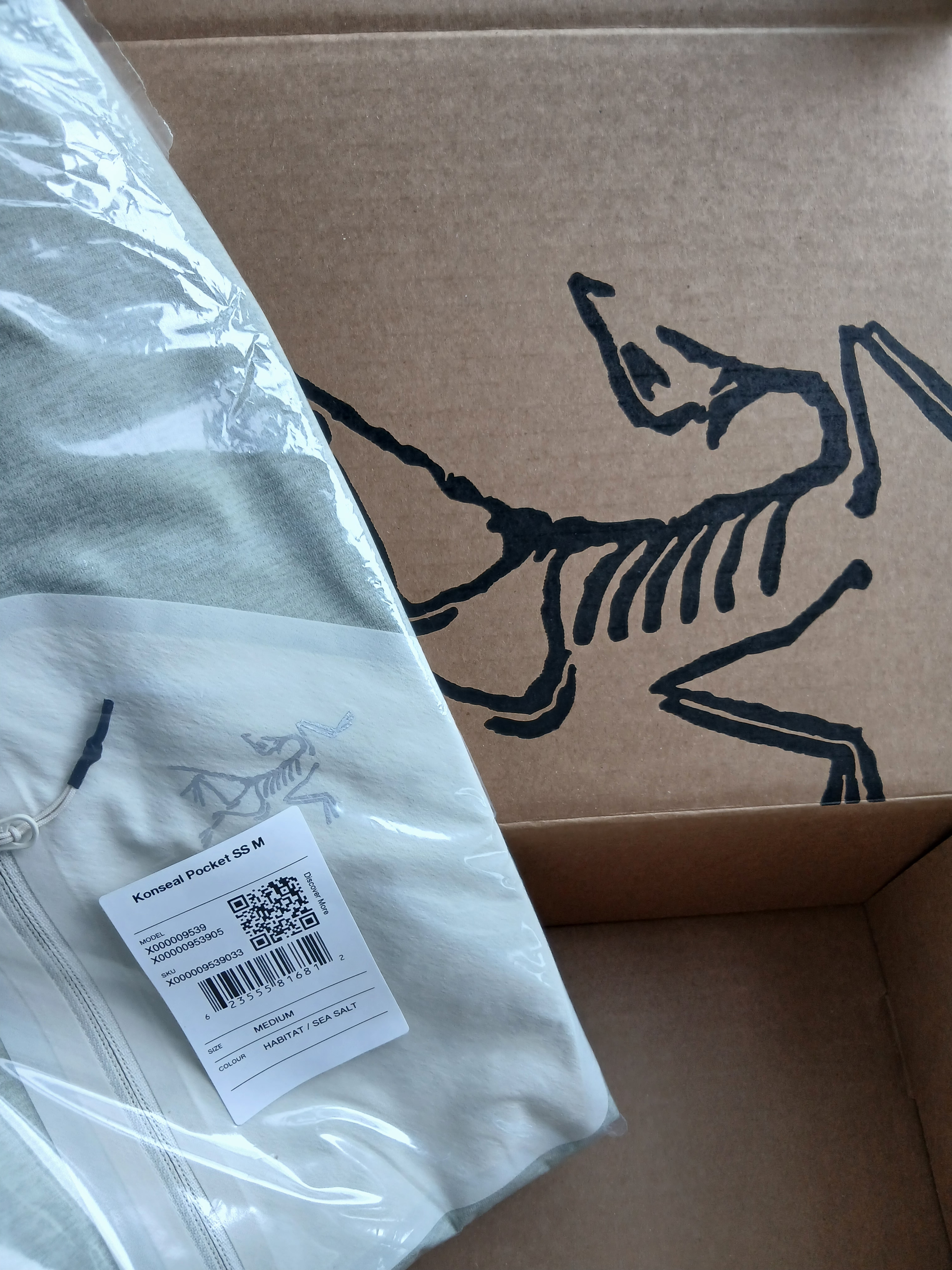 Arc'teryx Konseal Pocket SS T-Shirt Habitat 착용 스타일 - 7