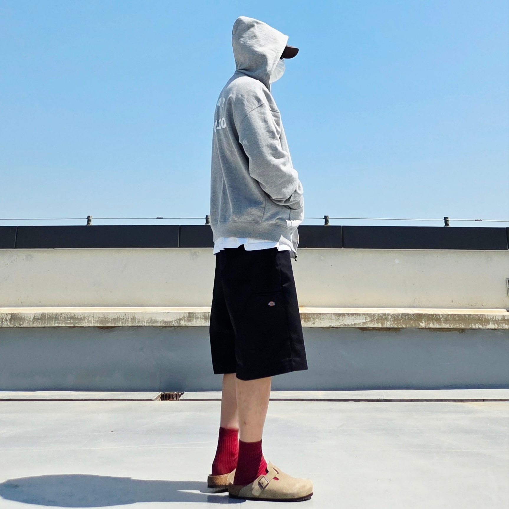 IAB Studio Zip-Up Hoodie Melange Gray - 26SS, Alex Zono I Dig Running Trucker Hat OG Brown - CapeTown 착용 스타일 - 4