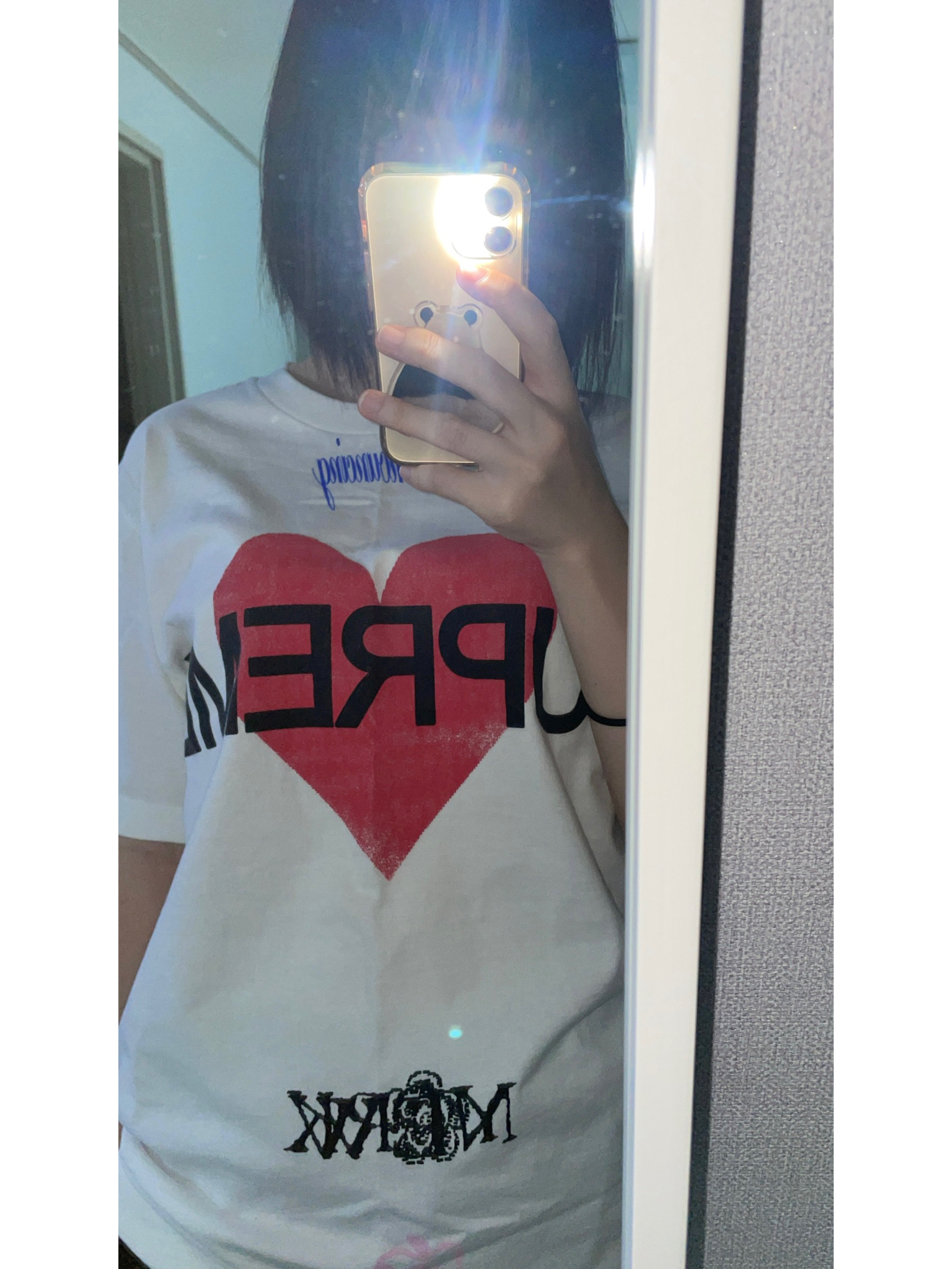 Supreme Announcing T-Shirt White - 25SS 착용 스타일