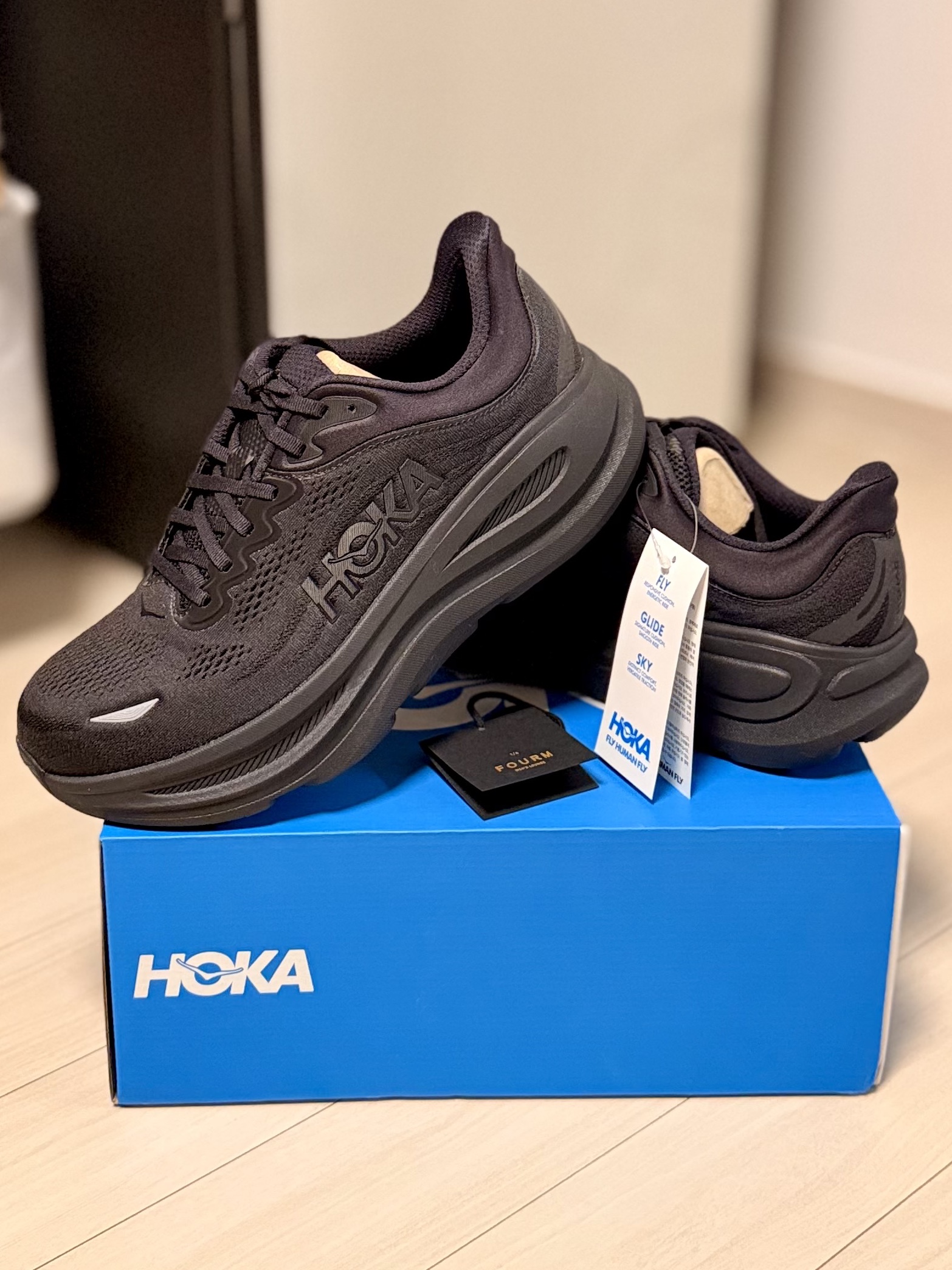Hoka Bondi 9 Black - Wide 착용 스타일