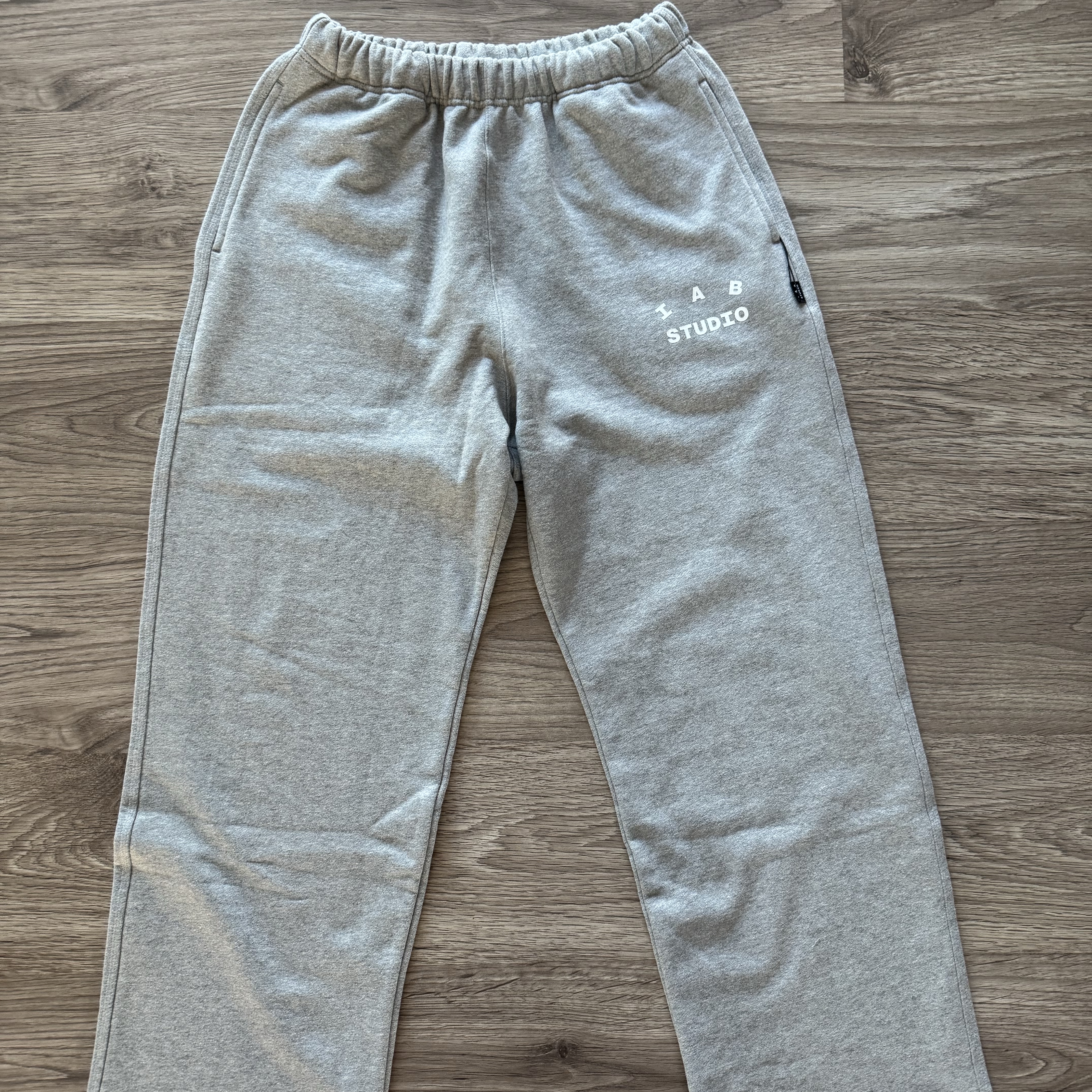 IAB Studio IAB Sweatpants Melange Gray 착용 스타일
