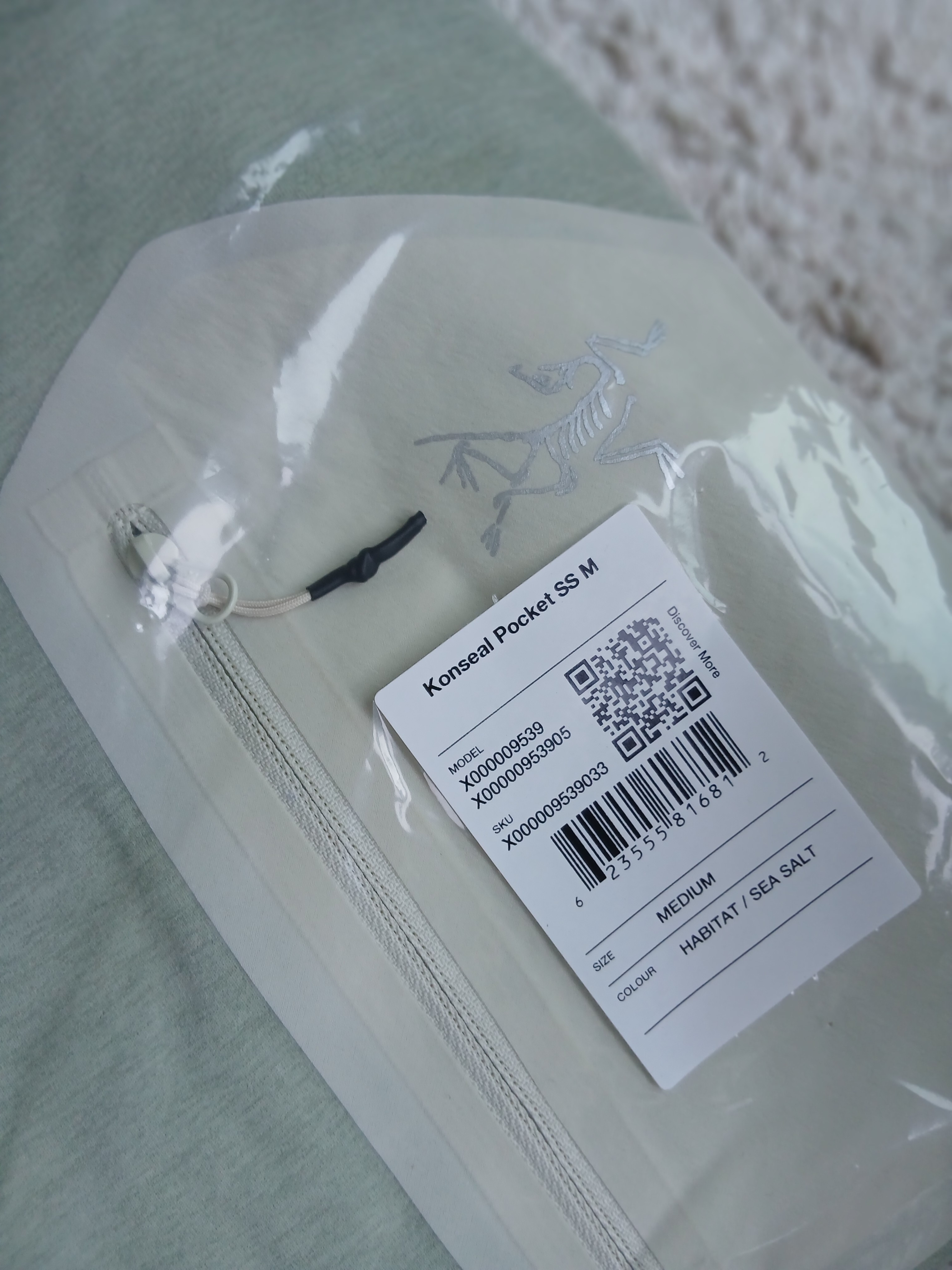 Arc'teryx Konseal Pocket SS T-Shirt Habitat 착용 스타일 - 9