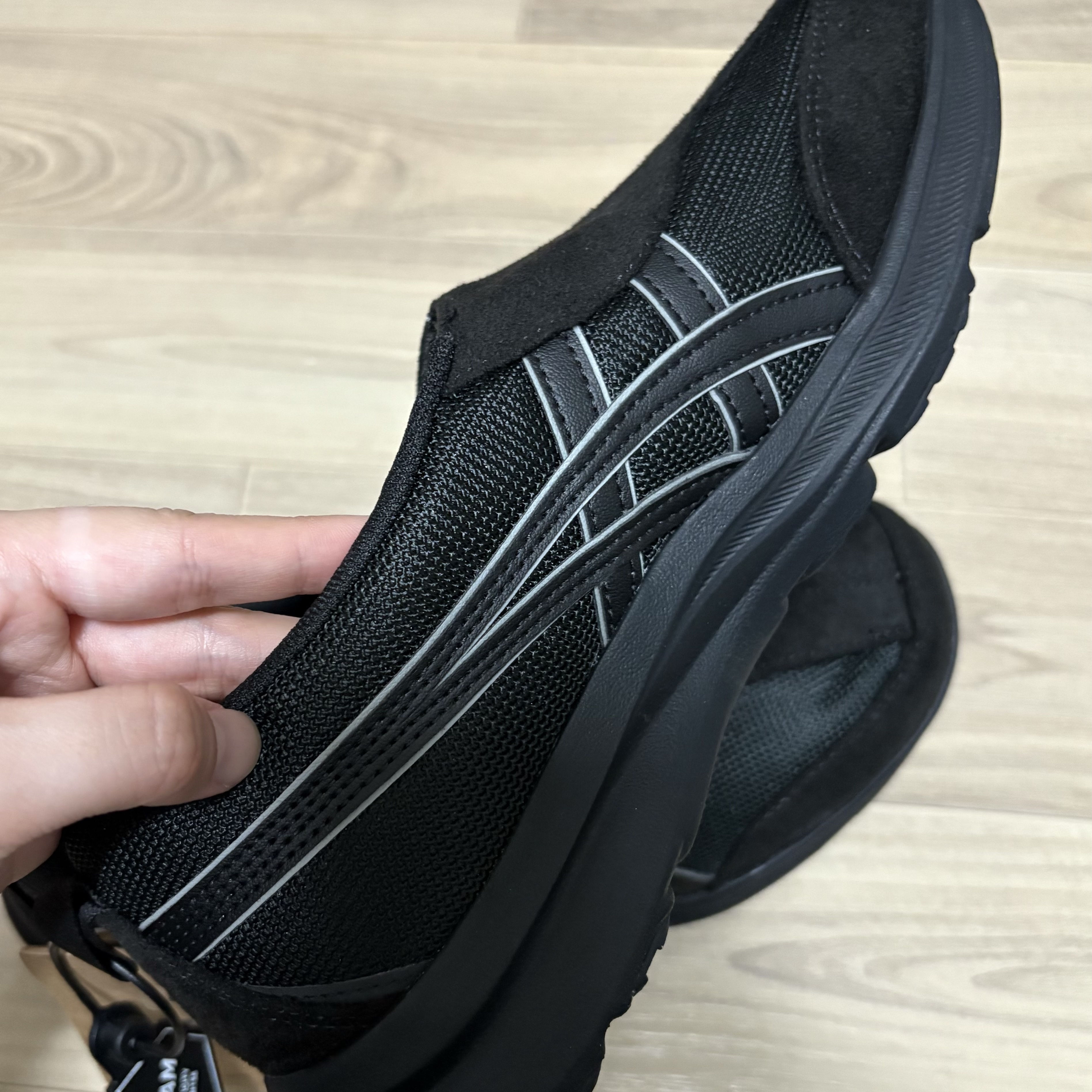 Asics Life Walker 010 Black - 3E Wide 착용 스타일 - 2