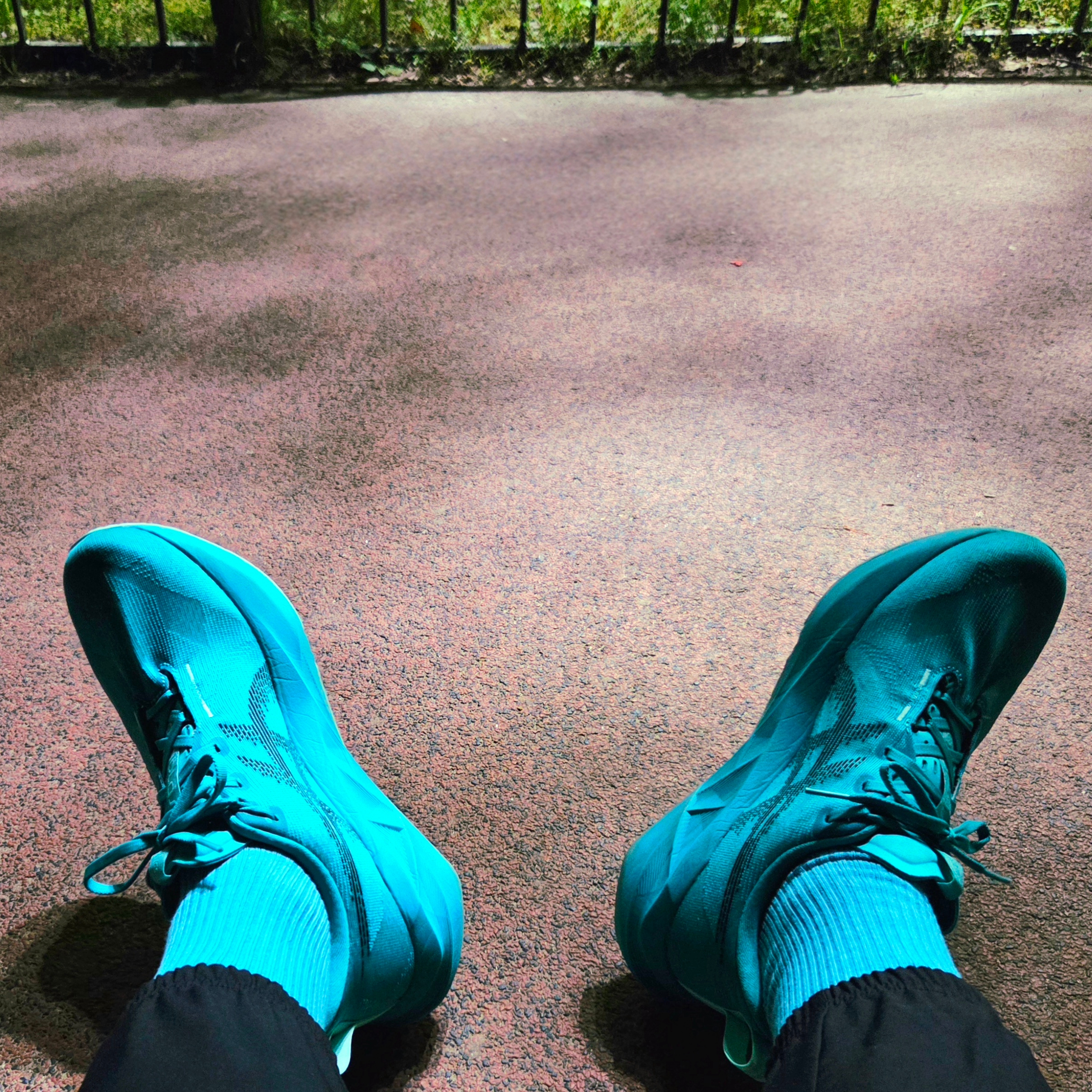 Asics Novablast 5 Wave Teal Black 착용 스타일