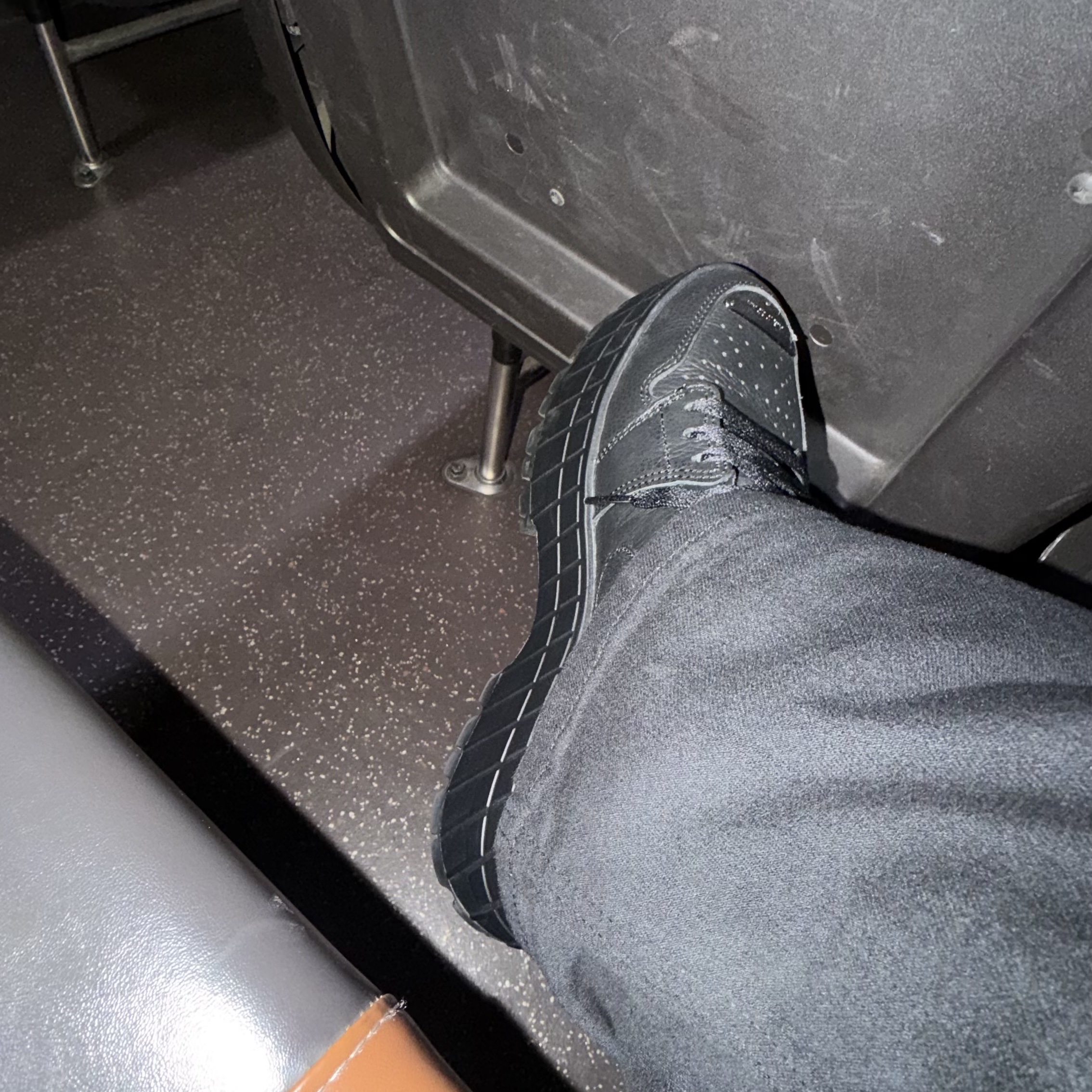 (W) Jordan 1 Brooklyn Low Black 착용 스타일