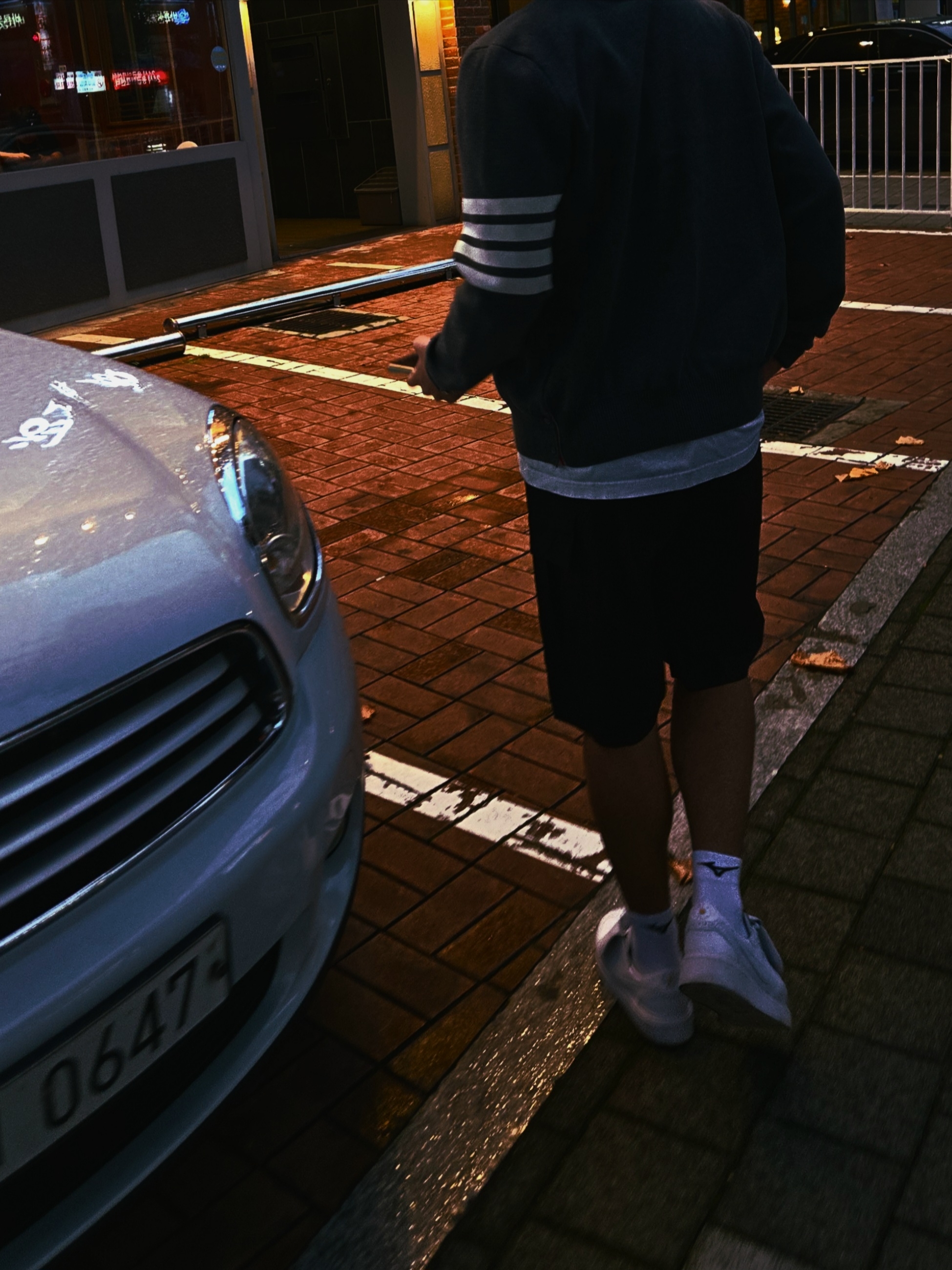 Thom Browne Milano Stitch 4-Bar Cardigan Medium Grey, Nike x Peaceminusone Kwondo1 White 착용 스타일 - 1