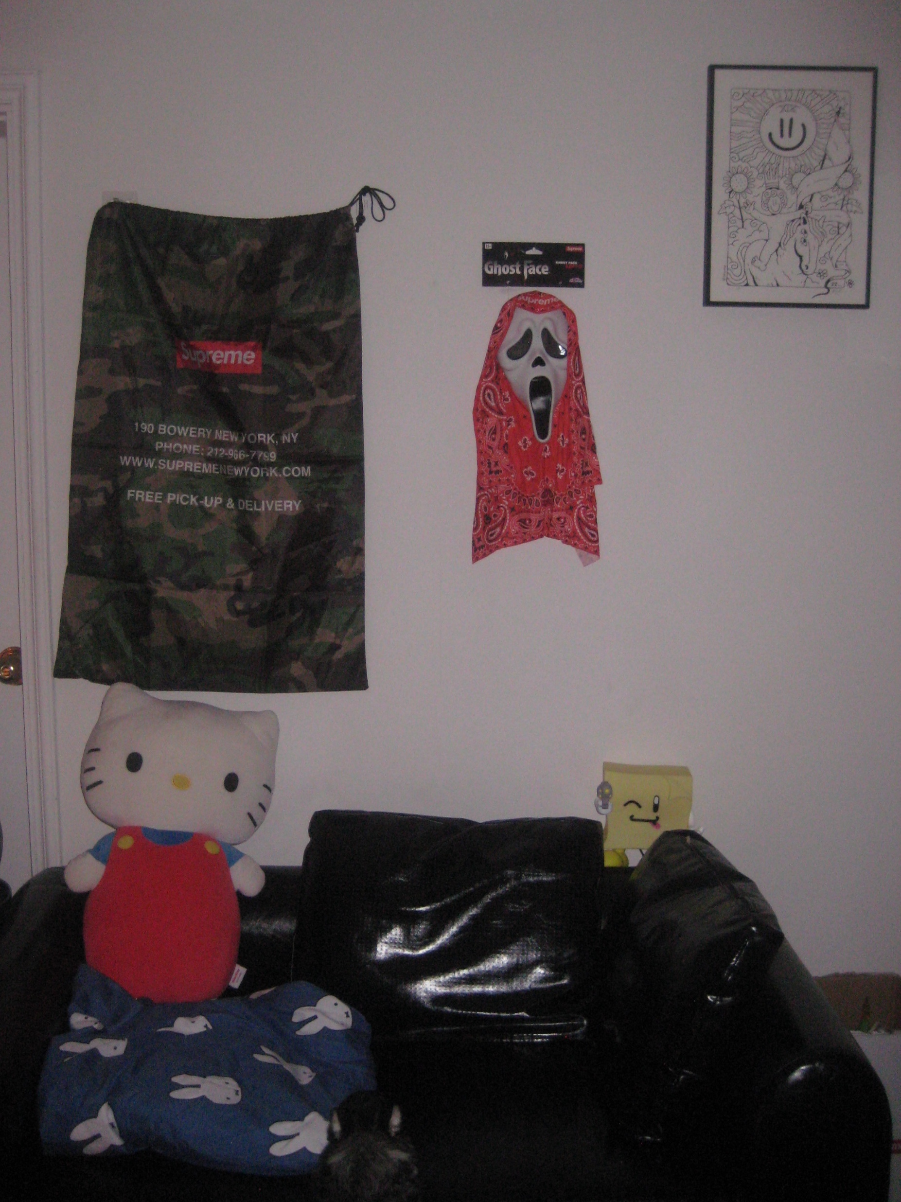 Supreme Ghostface Mask Red - 26SS 착용 스타일