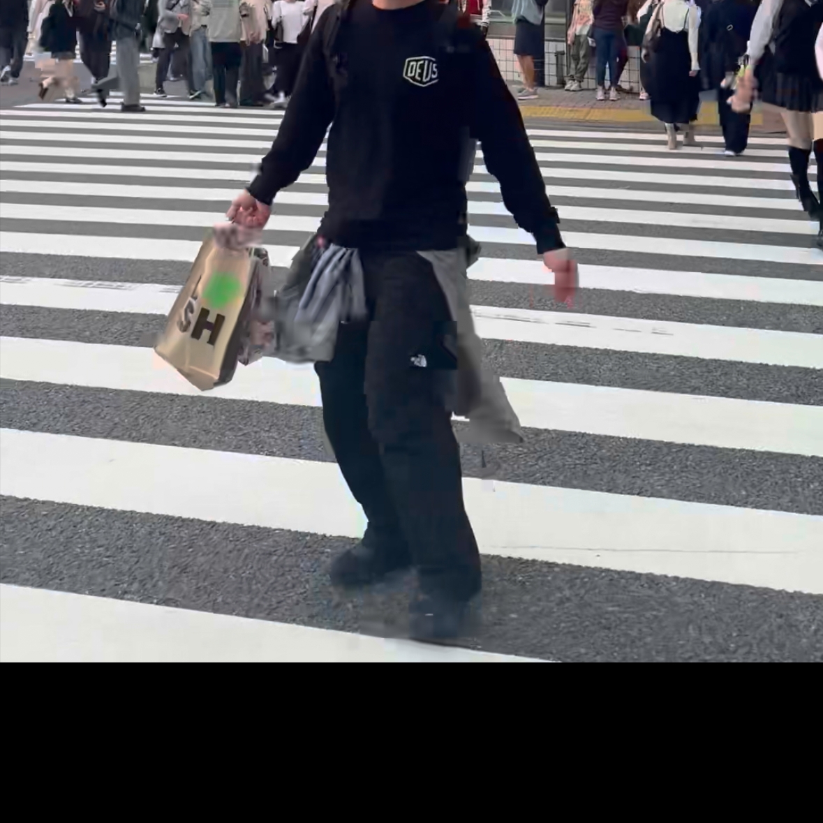 Deus Ex Machina Tokyo Asakusa Address Long Sleeve T-Shirt Black 착용 스타일