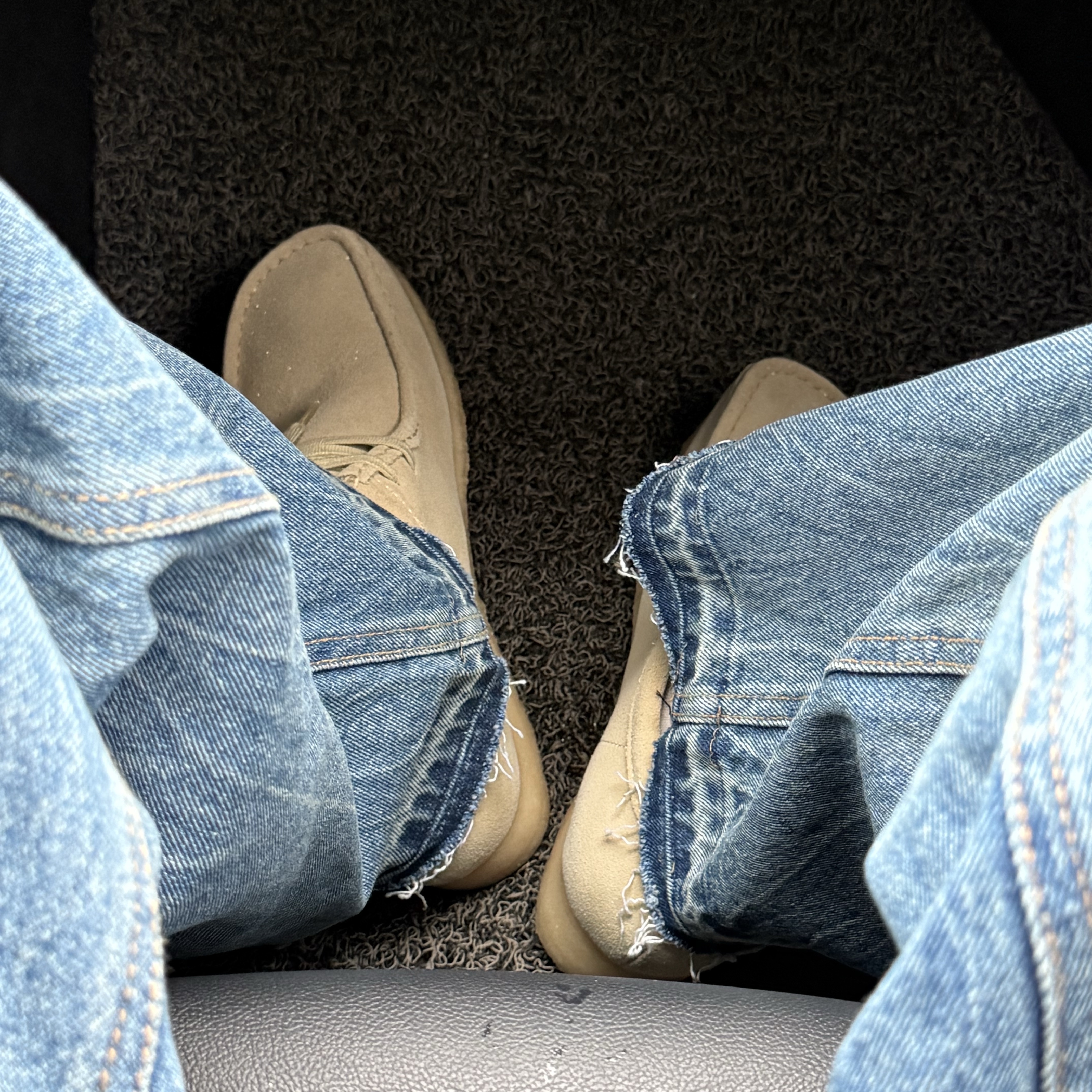 Clarks Wallabee Maple Suede 착용 스타일