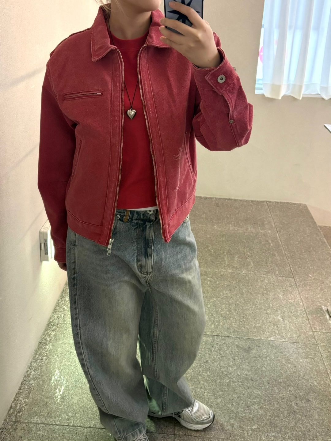 Sunday Ceremony Damage Washed Work Jacket - Red, Sunday Ceremony Vintage Japanese Denim Jeans - Light Blue 착용 스타일 - 2