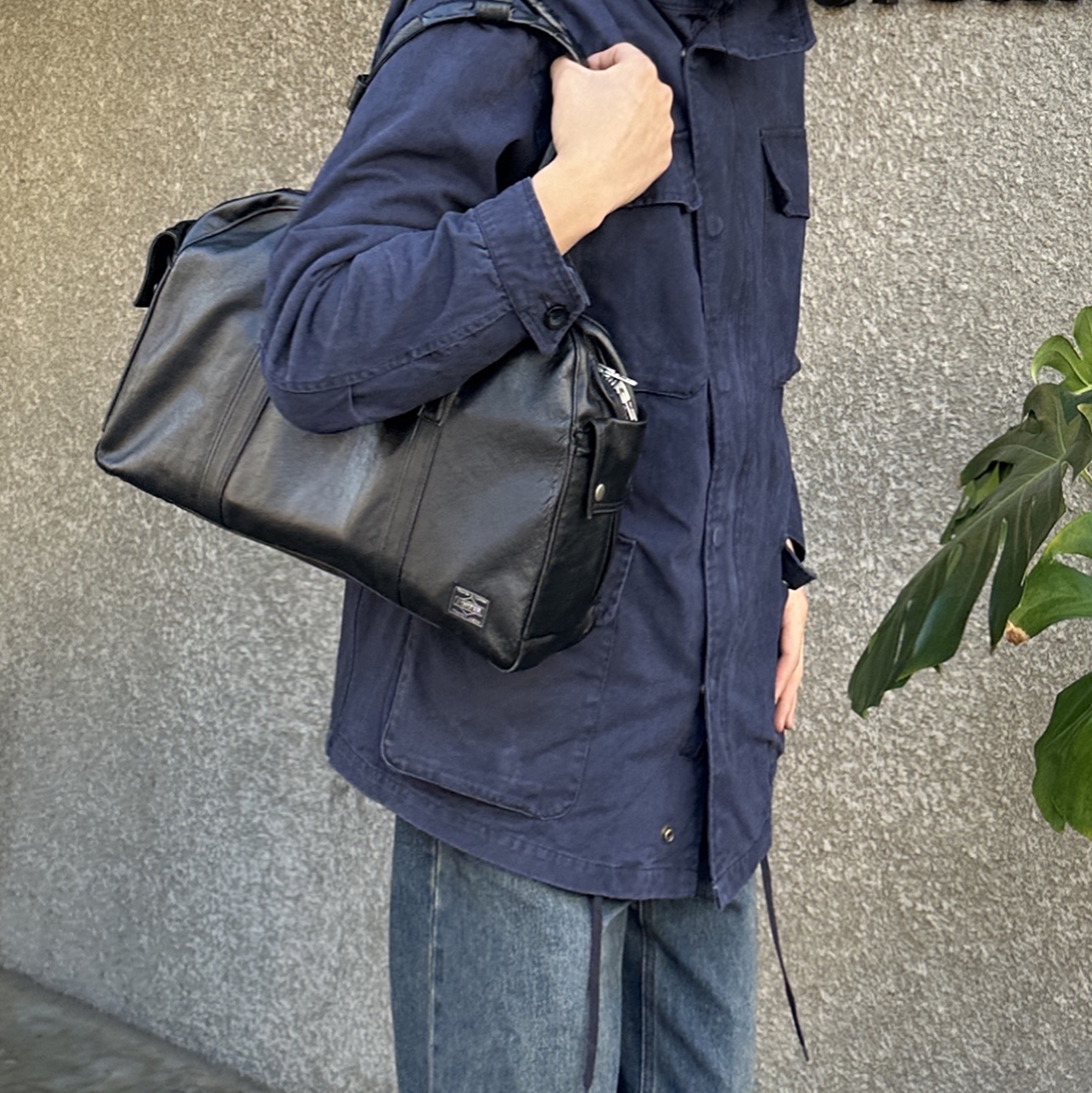 Porter Free Style Boston Bag Black 착용 스타일