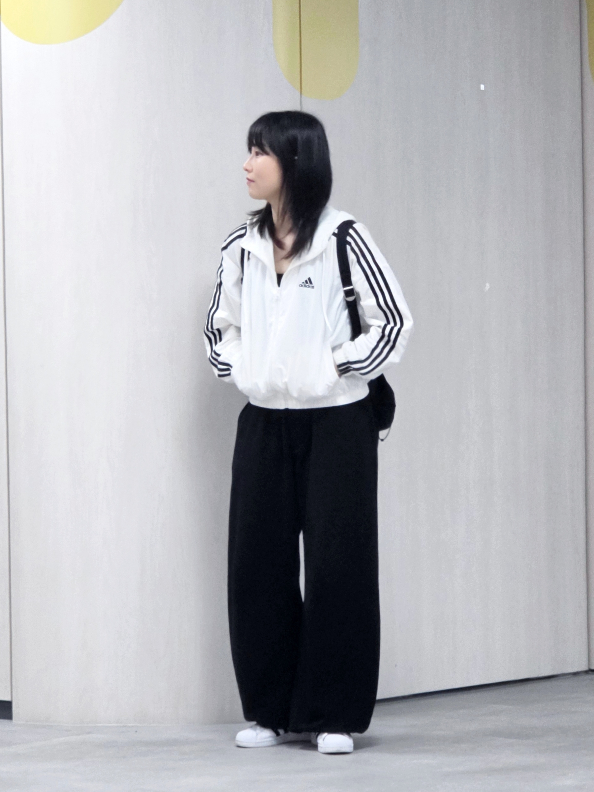 (W) Adidas Essential 3-Stripes Woven Windbreaker Jacket White - KR Sizing, (J) Adidas Superstar J White Black 착용 스타일