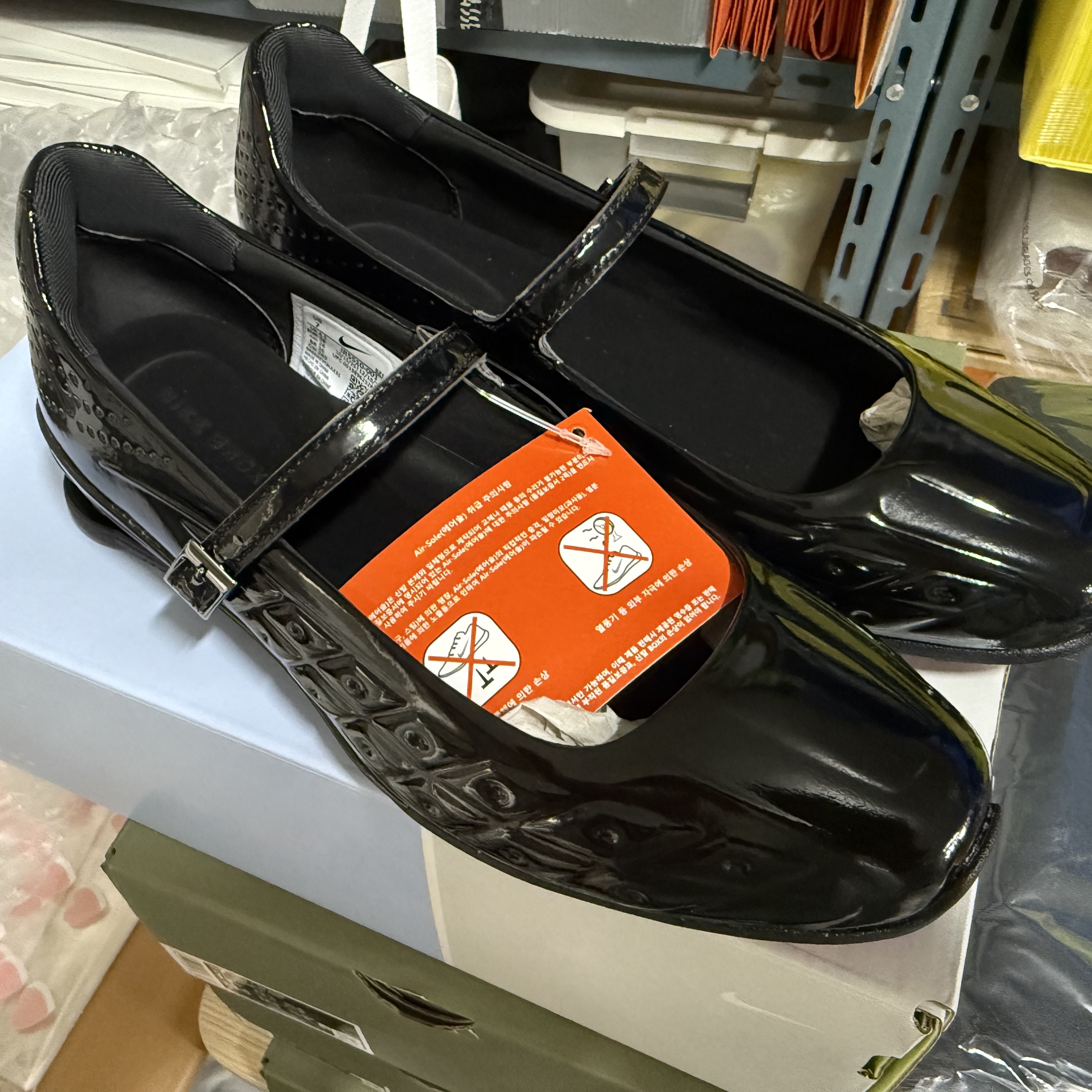 (W) Nike Shox Z Calistra Triple Black 착용 스타일