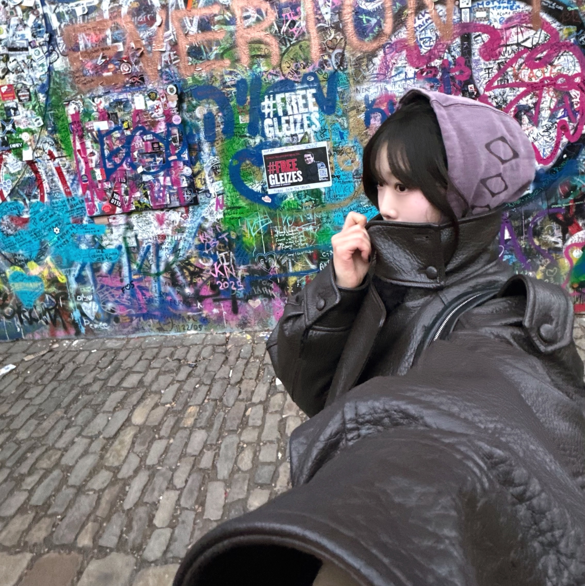 (W) Zara Faux Leather Jacket Brown, (W) Carhartt WIP Ashley Beanie Phlox 착용 스타일 - 3