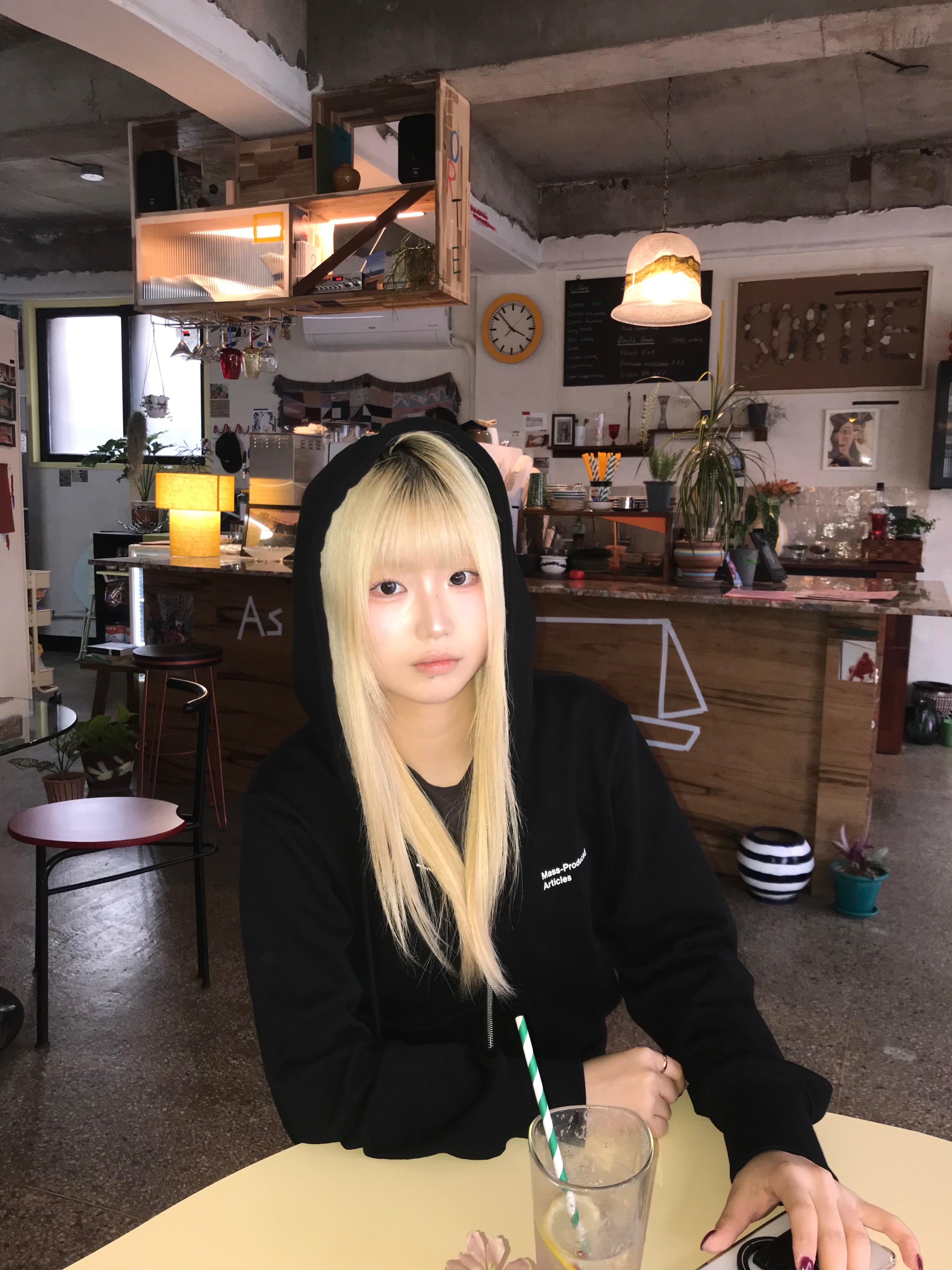 PLASTICPRODUCT Mpa Hood Zip Up Black 착용 스타일 - 2
