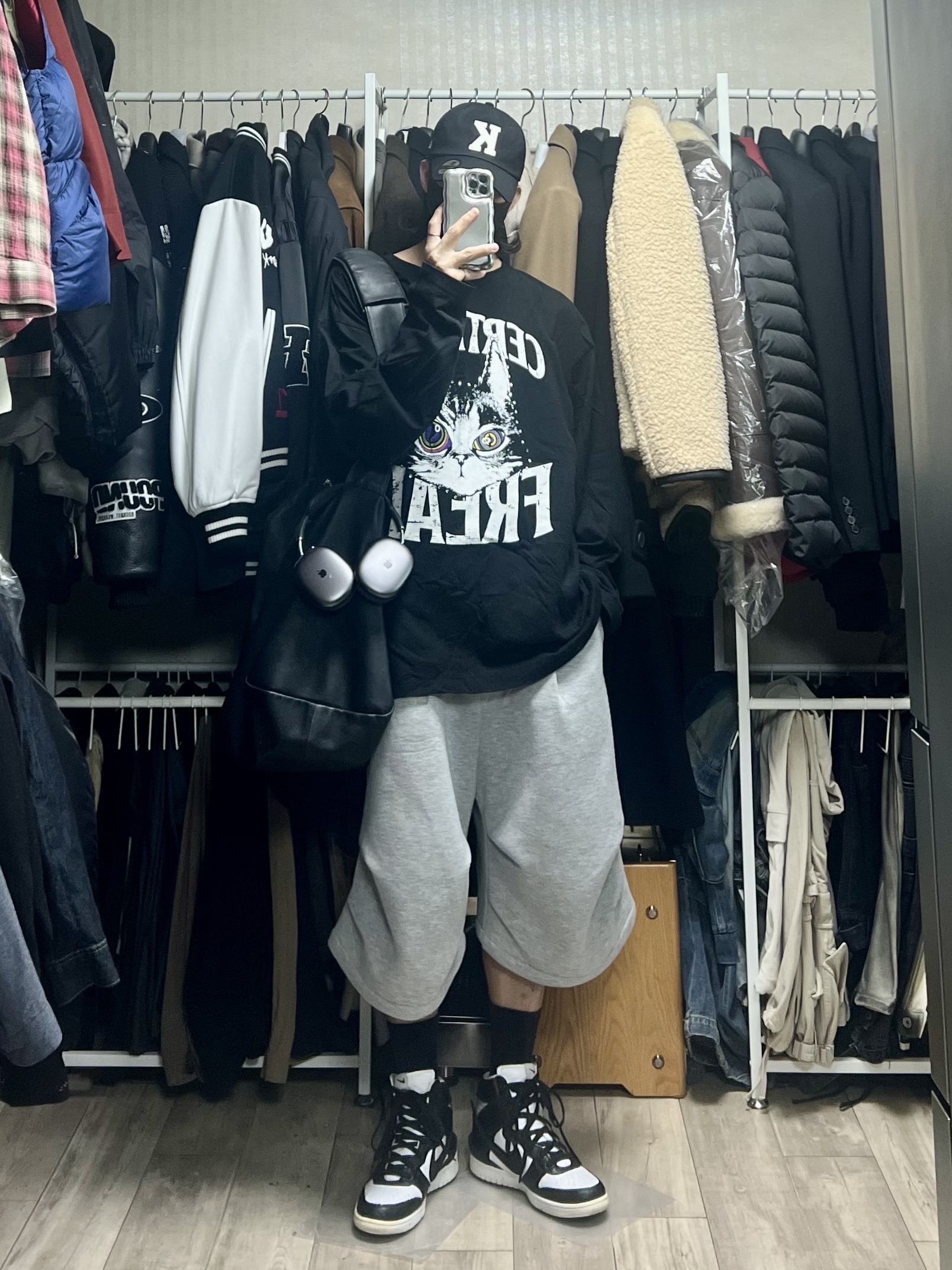 Kamien Balloon Bermuda Pants Gray, [KREAM 단독] Kamien x KOIN SEOUL K Logo Ball Cap Black 착용 스타일