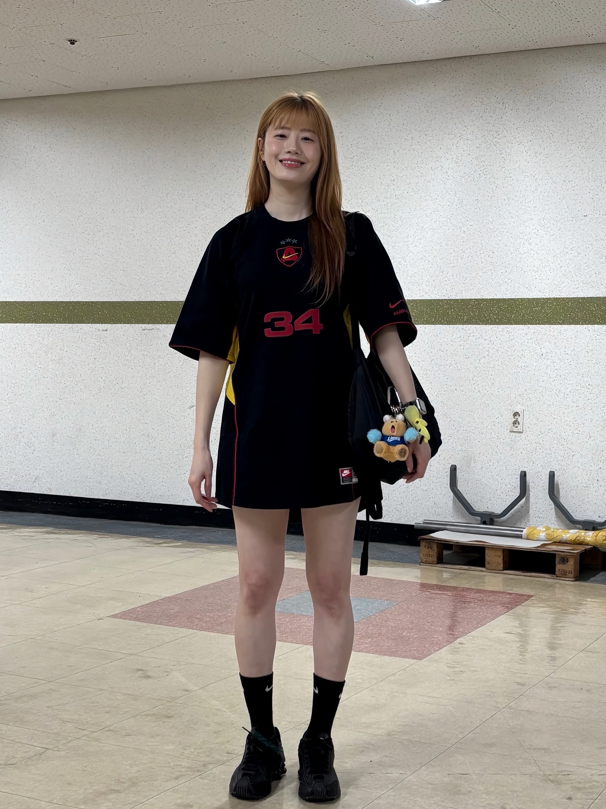 Nike x Ambush Jersey Top Black - Asia, (W) Nike Shox R4 Black 착용 스타일 - 5
