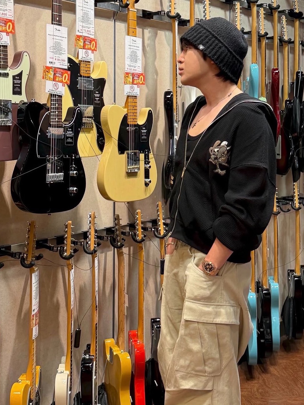 PACOSPLY Siren Scandal Zip Up Hoodie Black 착용 스타일